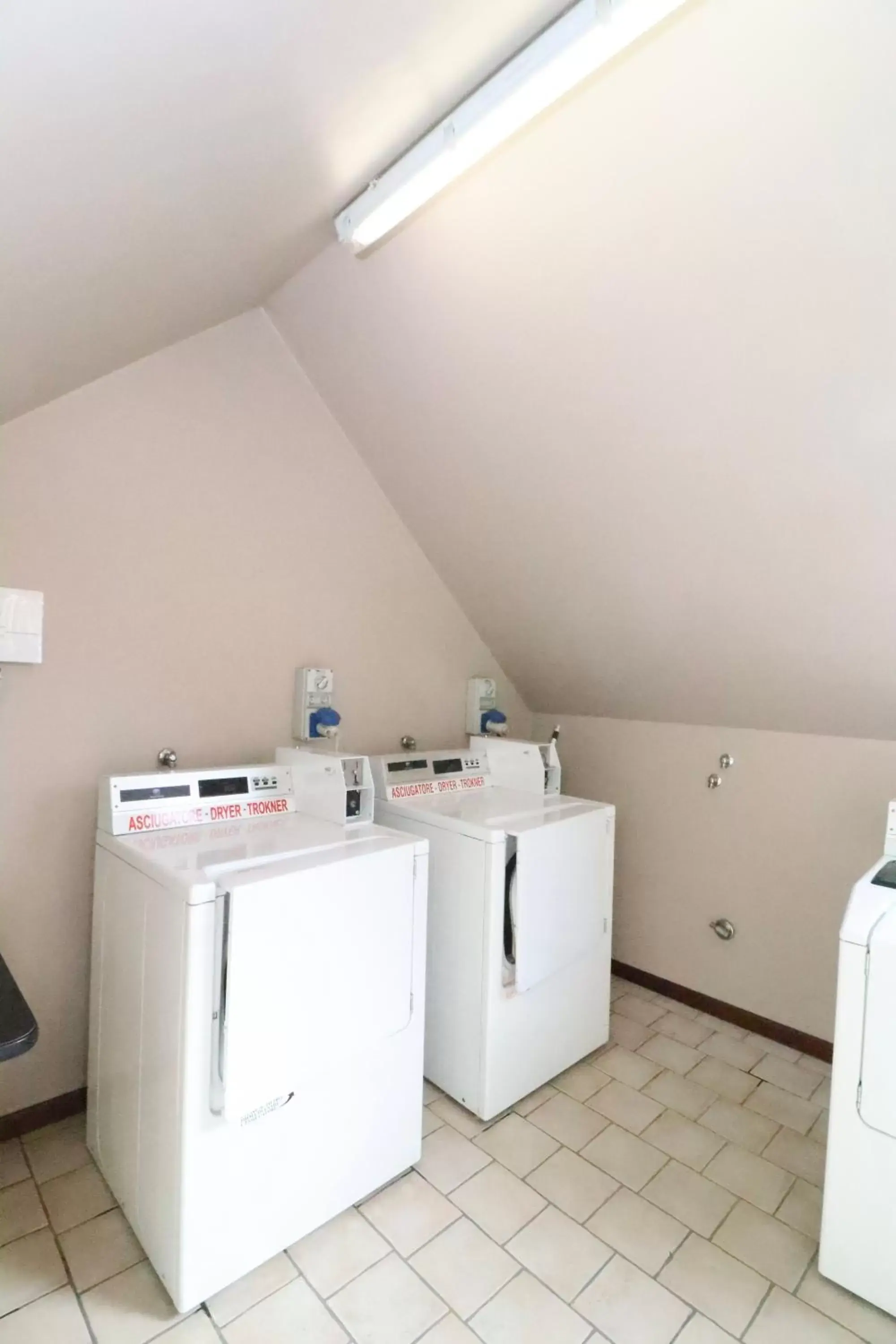 laundry, Kitchen/Kitchenette in CasAlbergo - Superior Lake Apartments