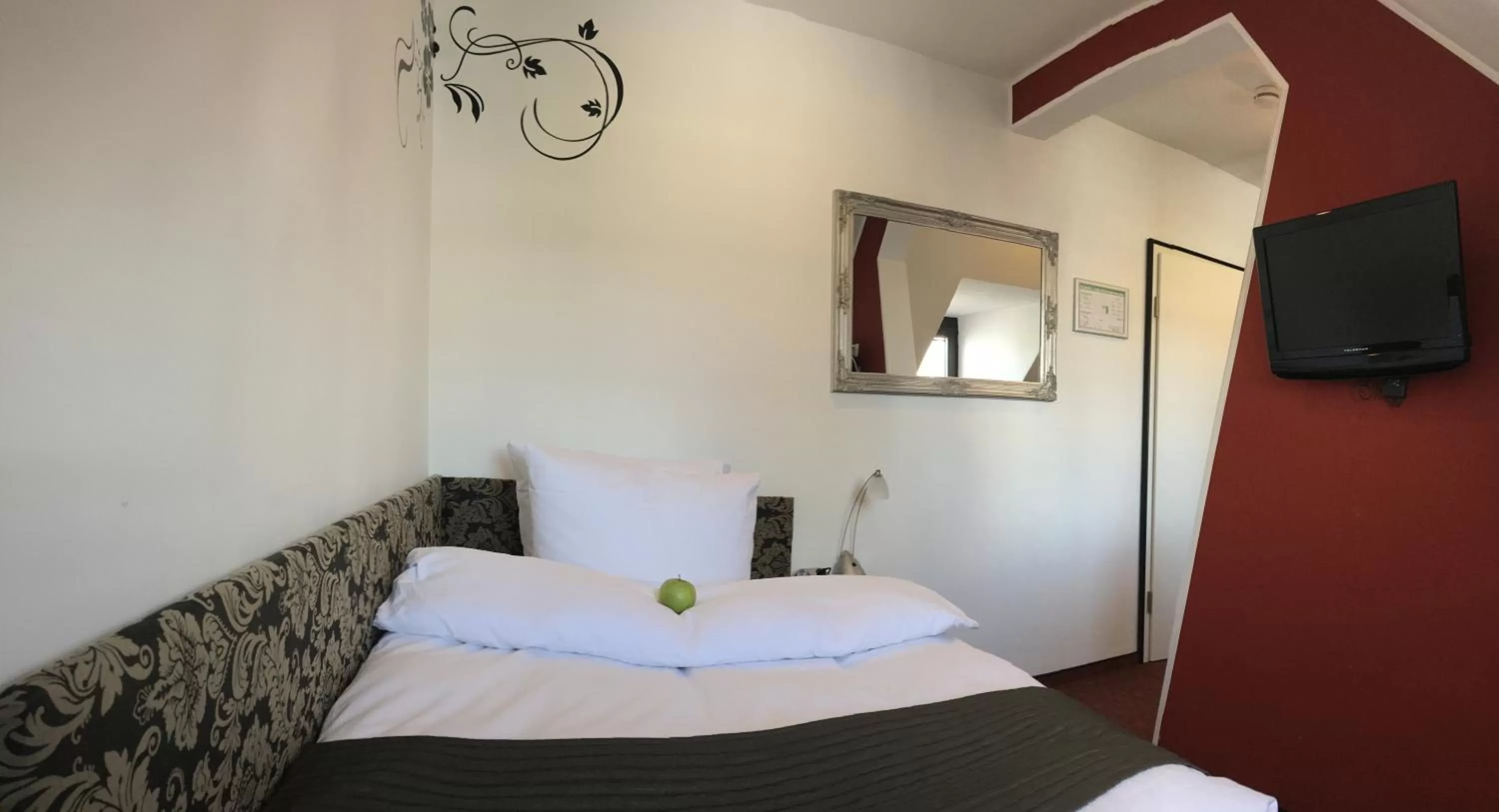 Bed in Hotel Heymann