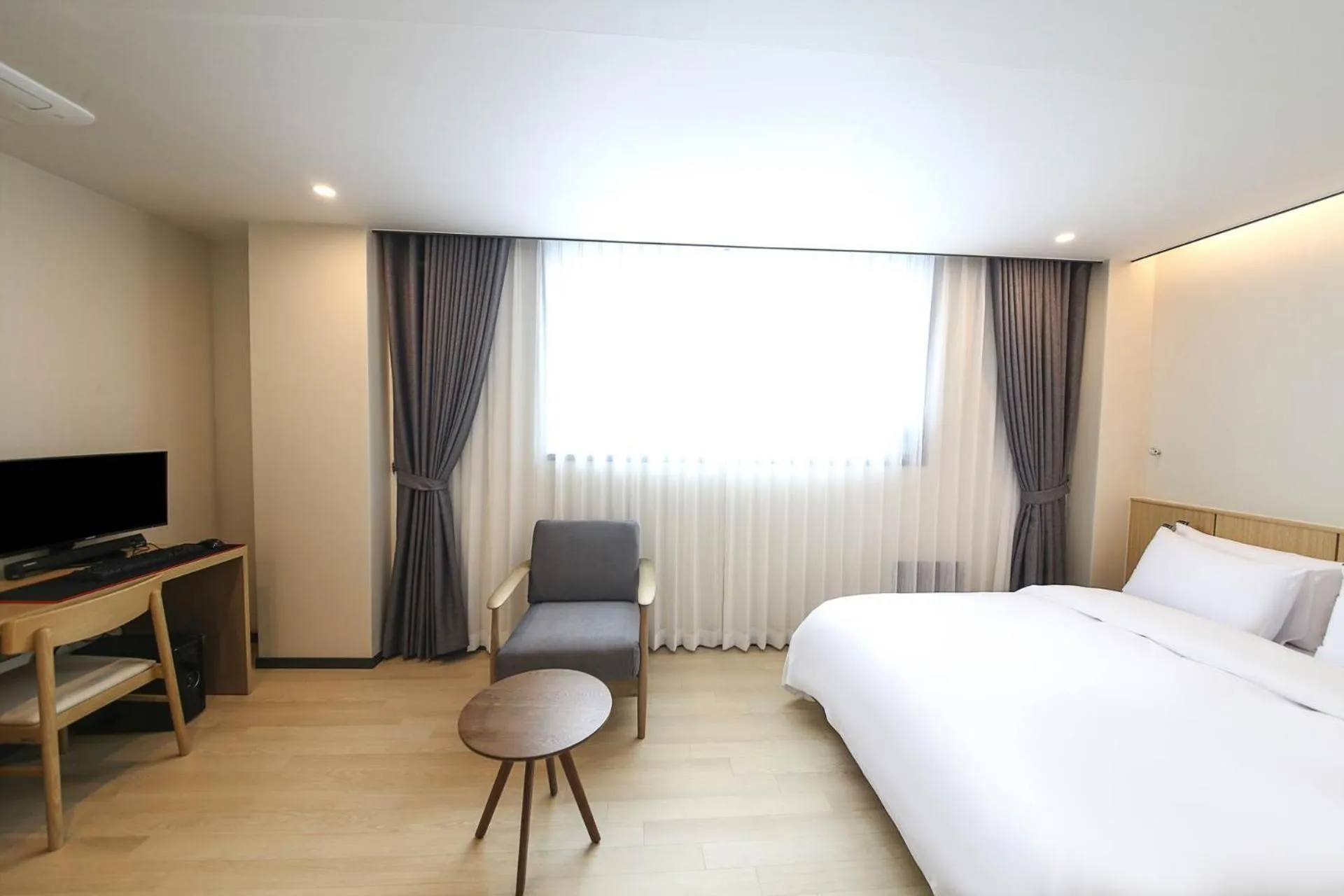 Bed in Benikea hotel