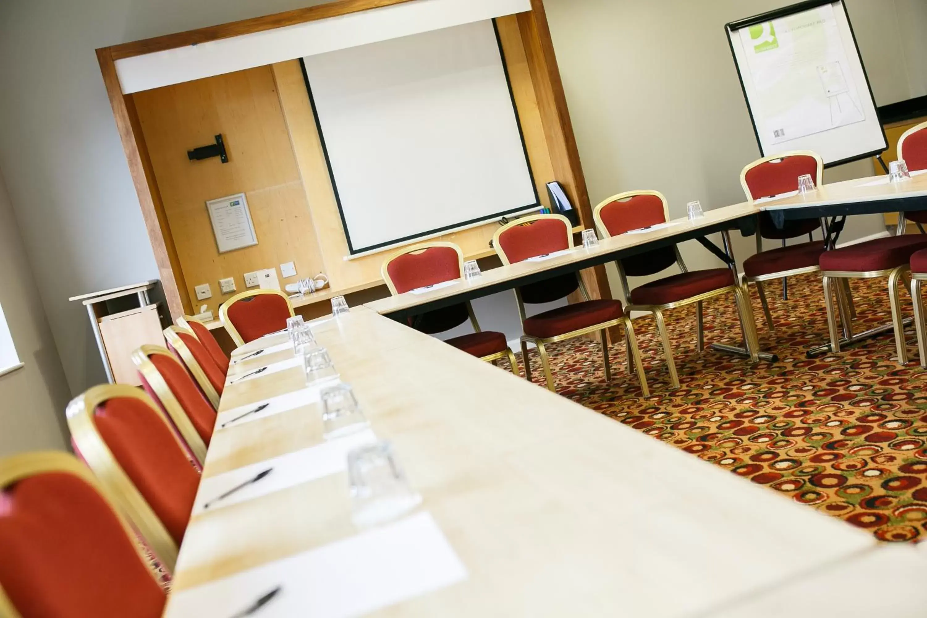 Meeting/conference room in Holiday Inn Express Antrim, an IHG Hotel