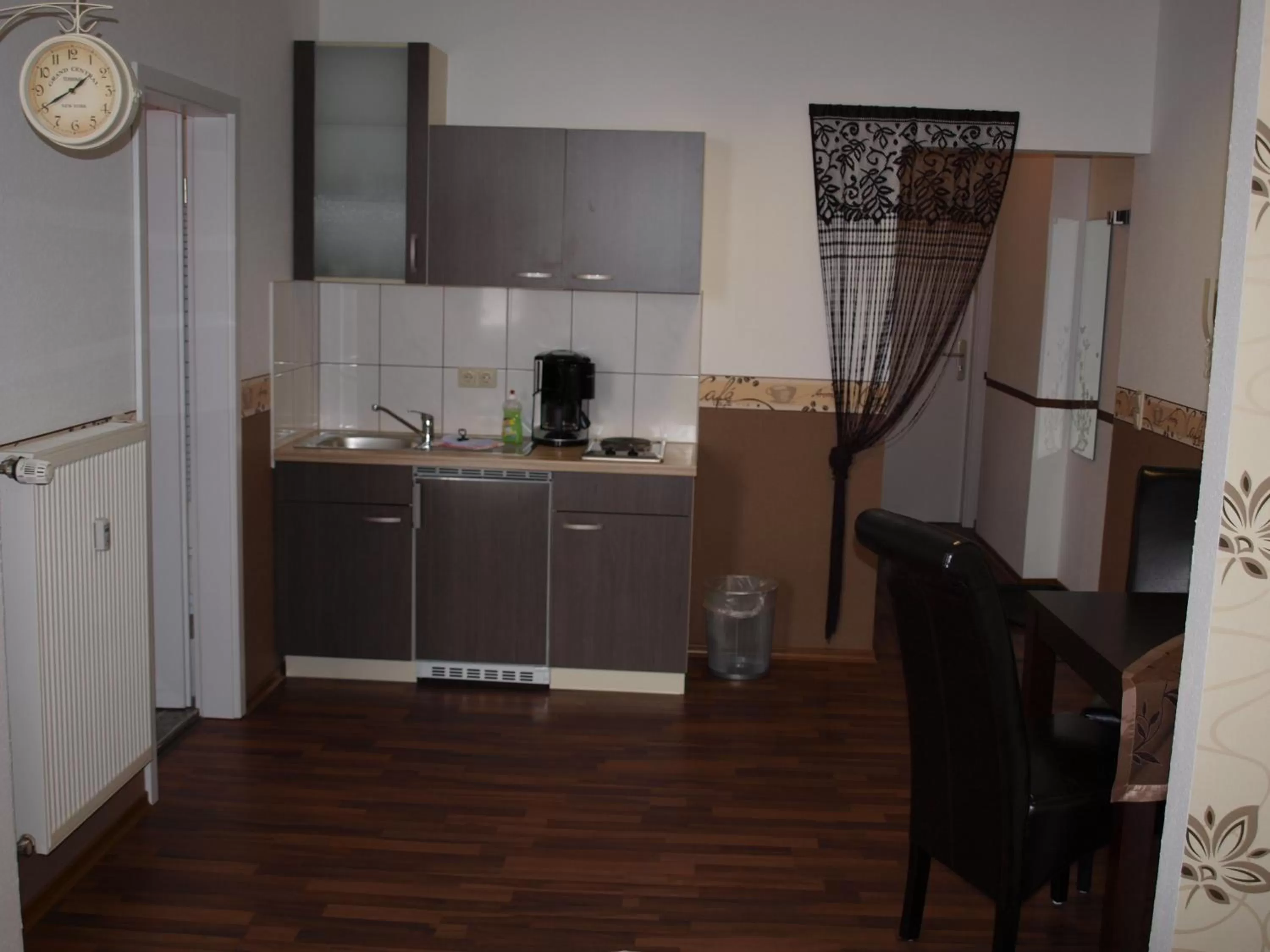 Kitchen or kitchenette in Hotel am Schützenberg