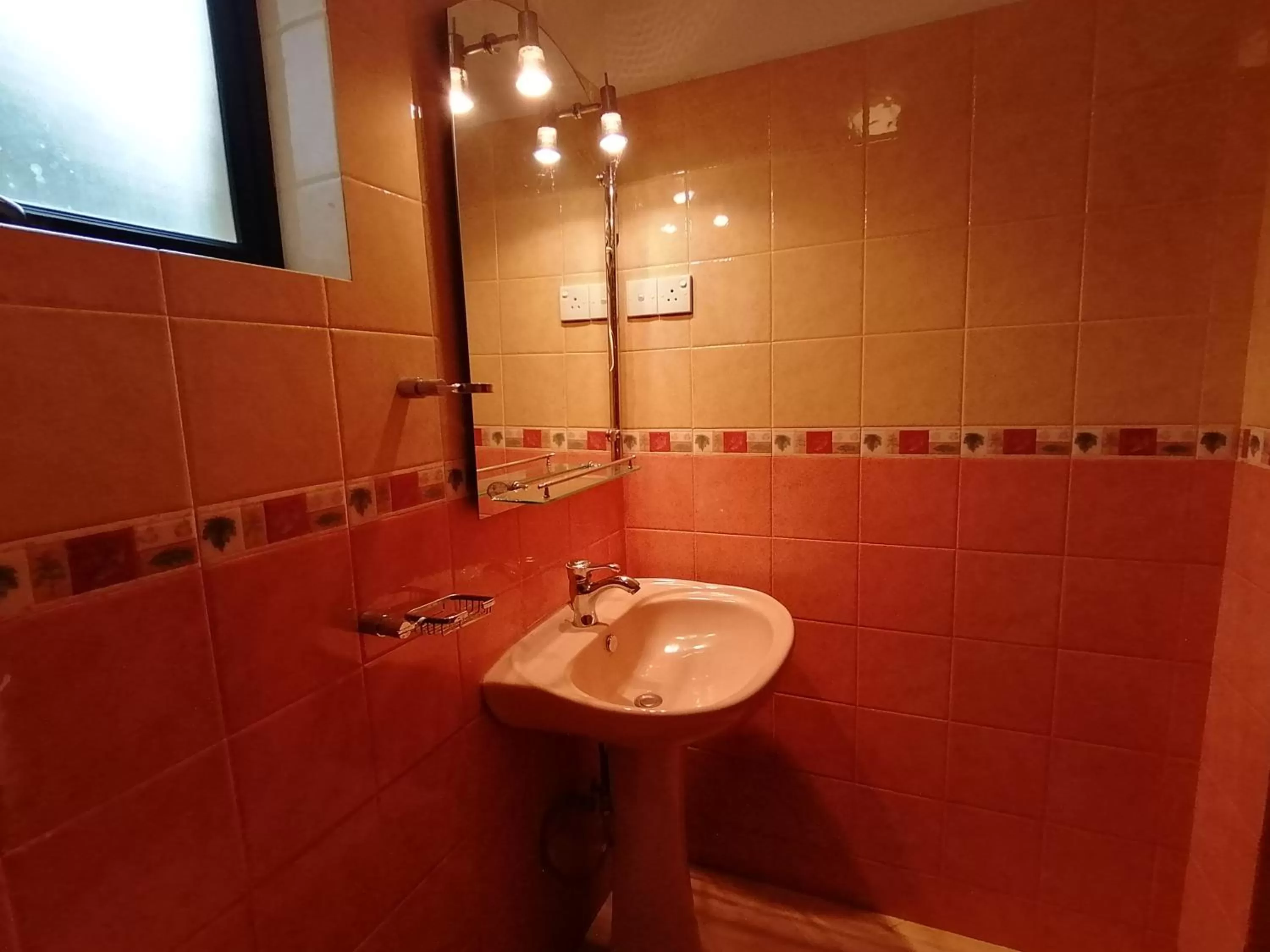 Bathroom in Kandy Unique Hotel