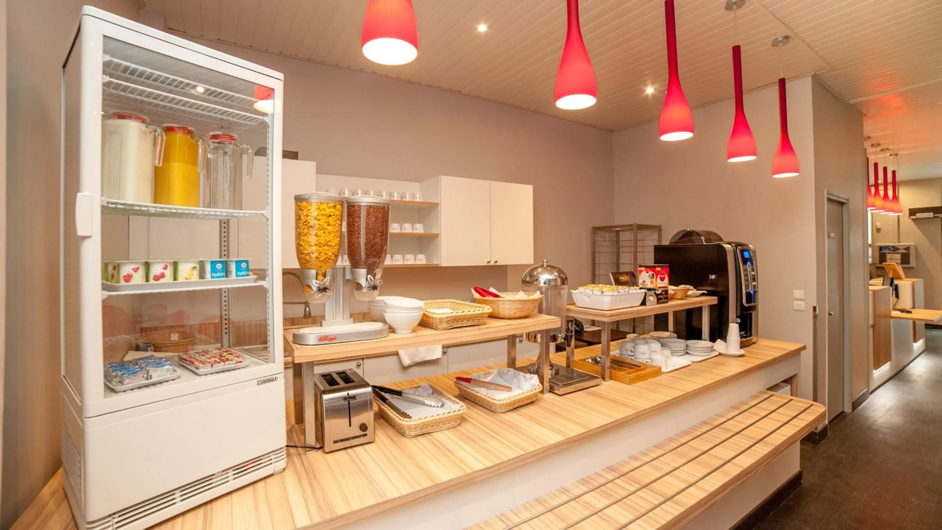 Restaurant/places to eat in Hôtel Amaryllis