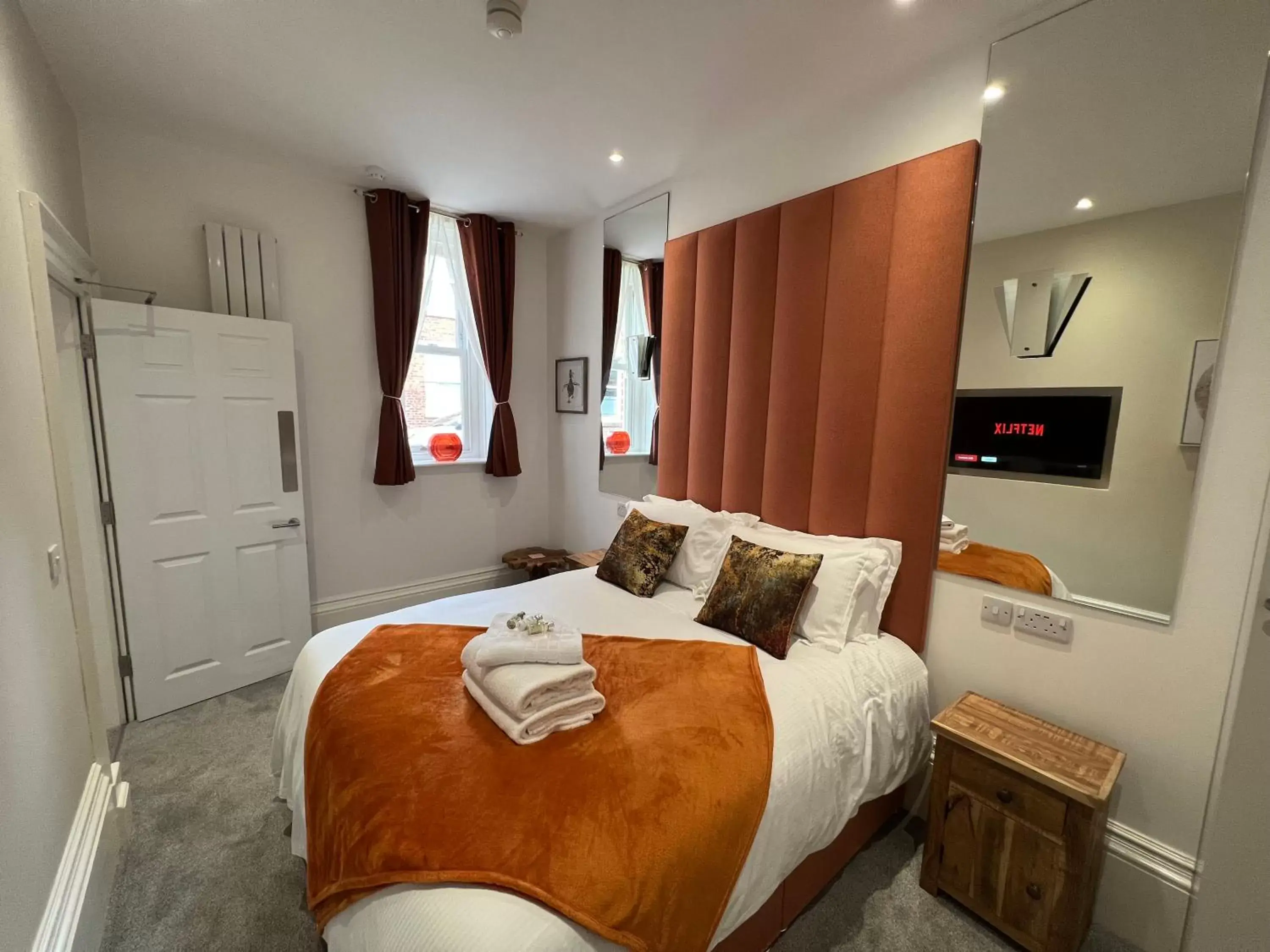 Bed in Winckley Square Residences