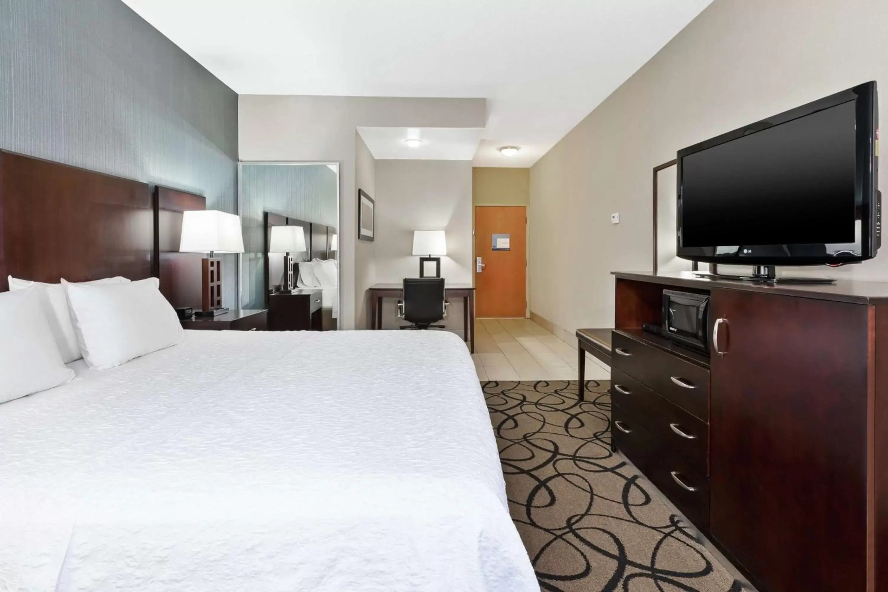 Bedroom, Bed in Hampton Inn Monroe Bedroom, Bed in Hampton Inn Monroe