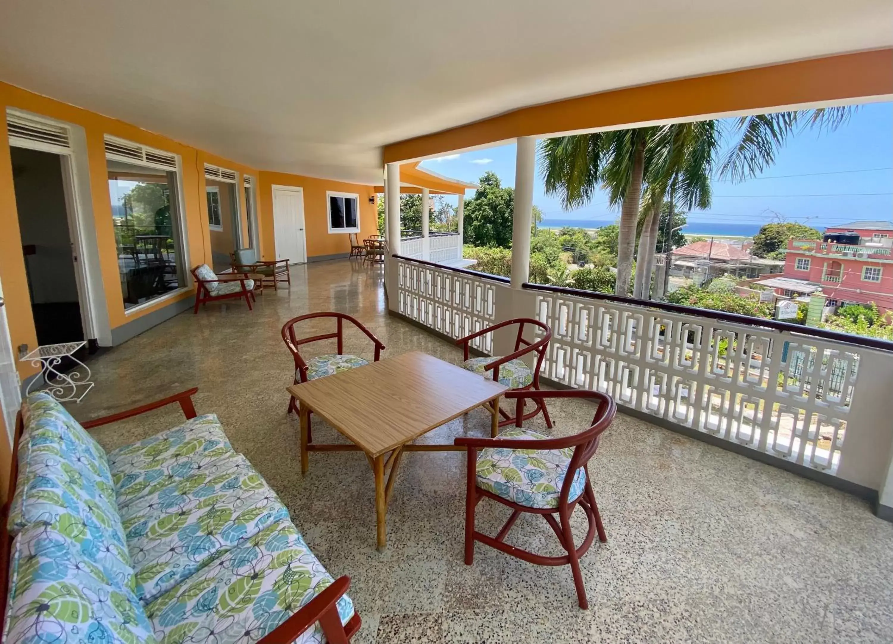 Balcony/Terrace in The Blue Orchid B&B