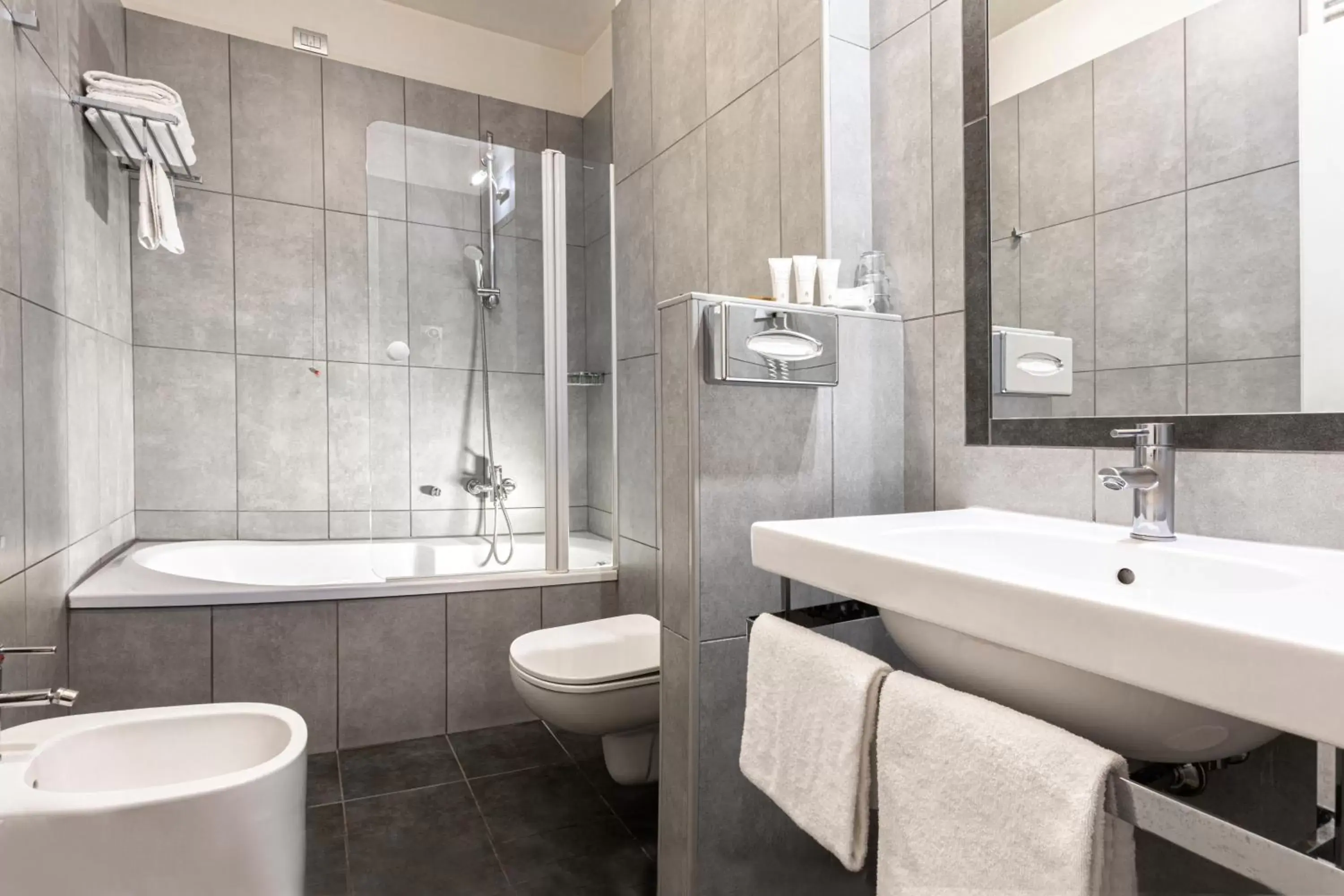 Bathroom in BEST WESTERN Titian Inn Hotel Treviso Bathroom in BEST WESTERN Titian Inn Hotel Treviso