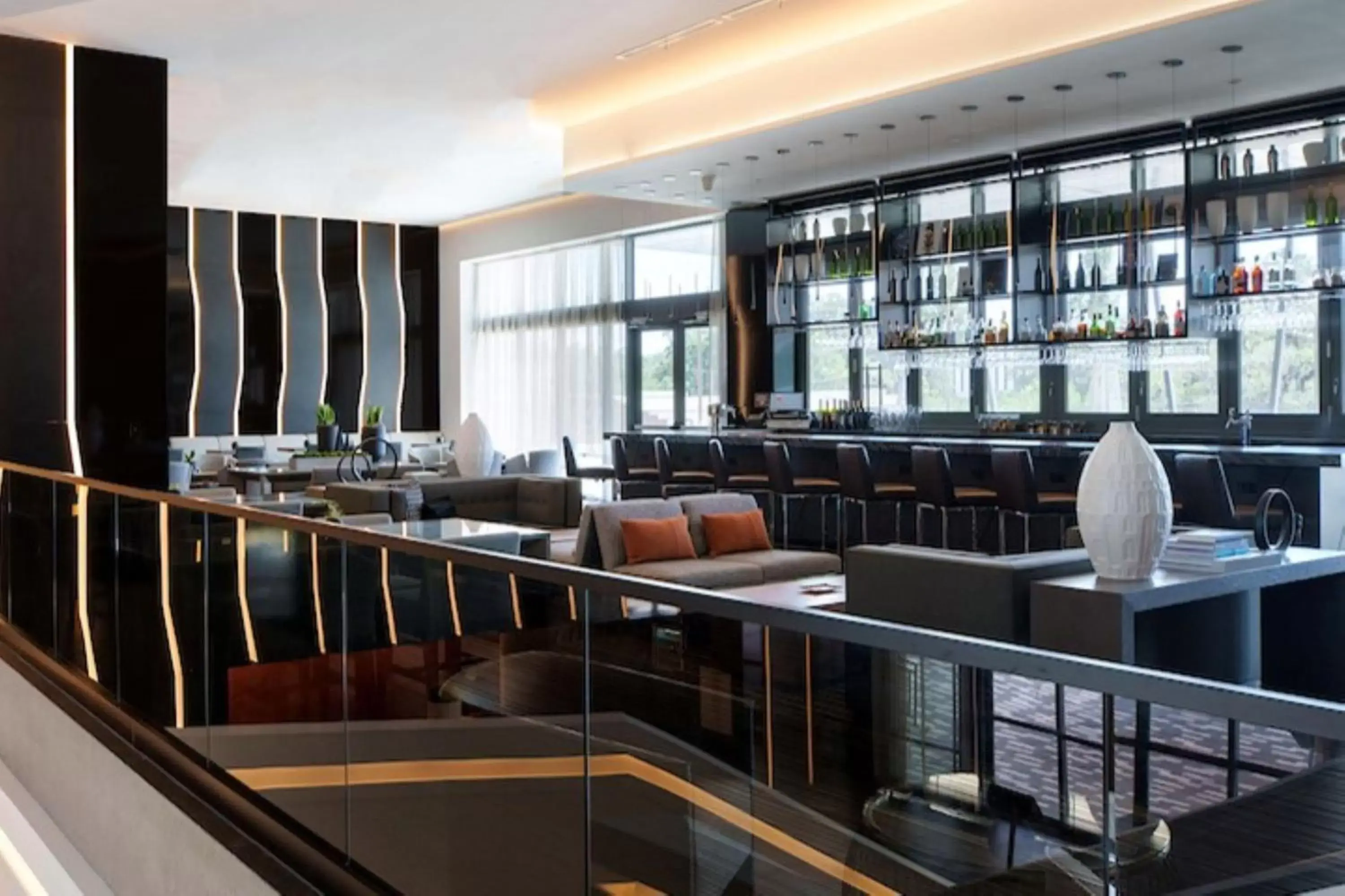 Lounge or bar in AC Hotel by Marriott Tallahassee Universities at the Capitol