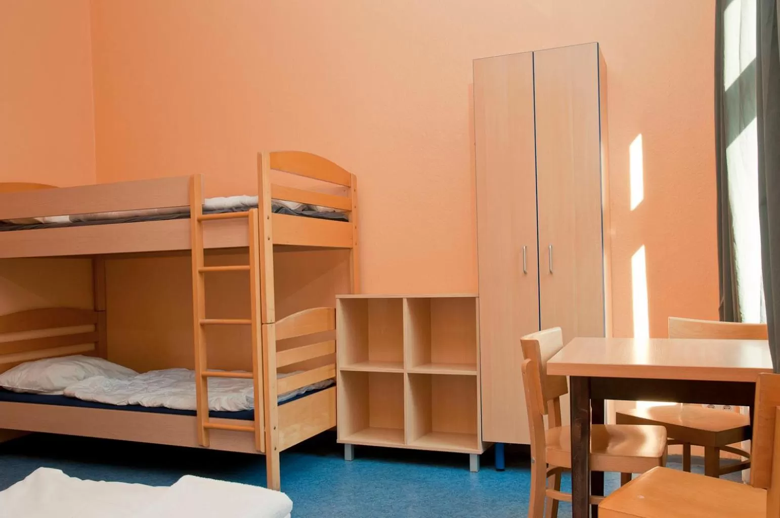 Staff, Bed in Happy Hotel Berlin