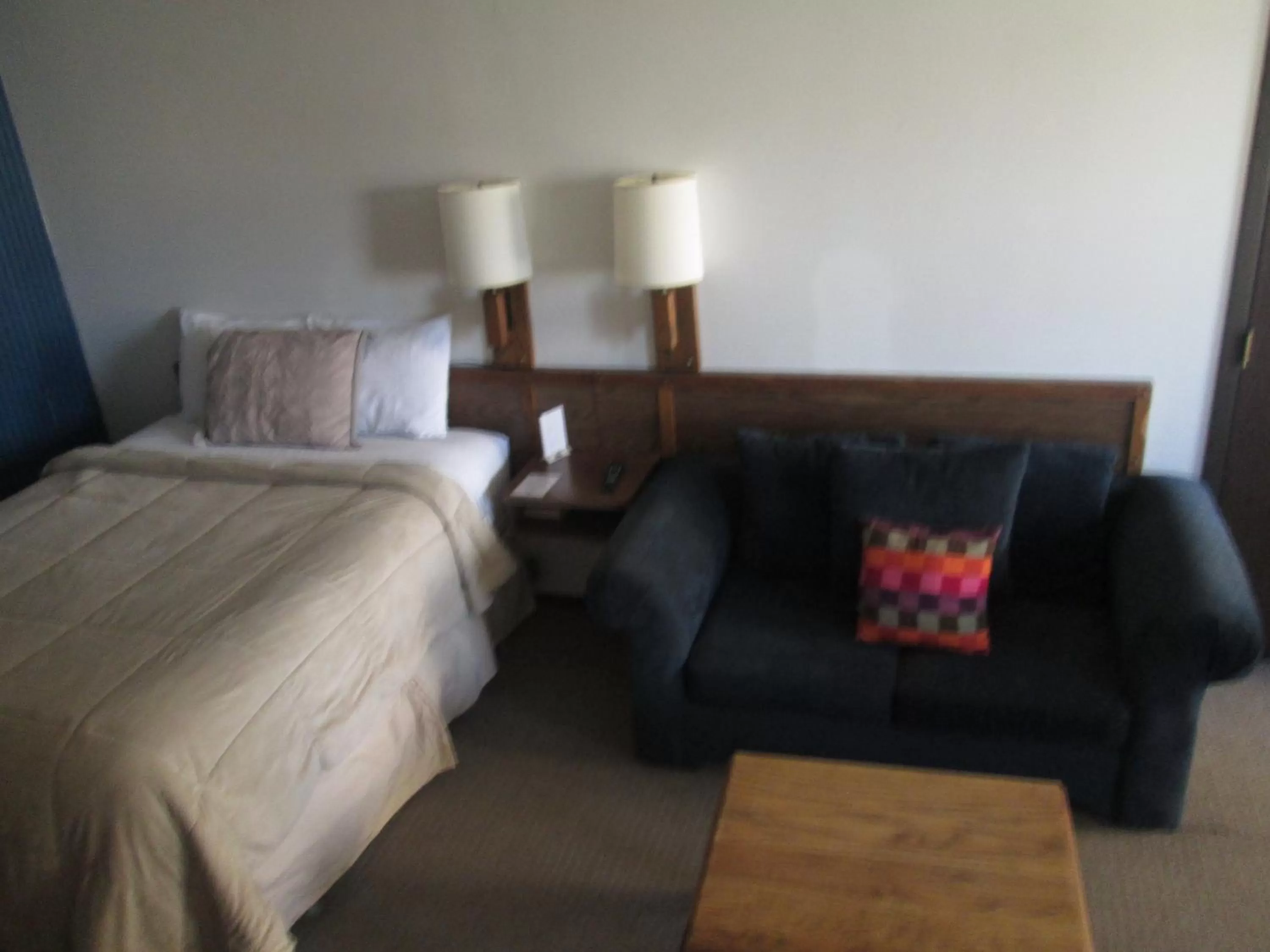 Jim Butler Inn & Suites