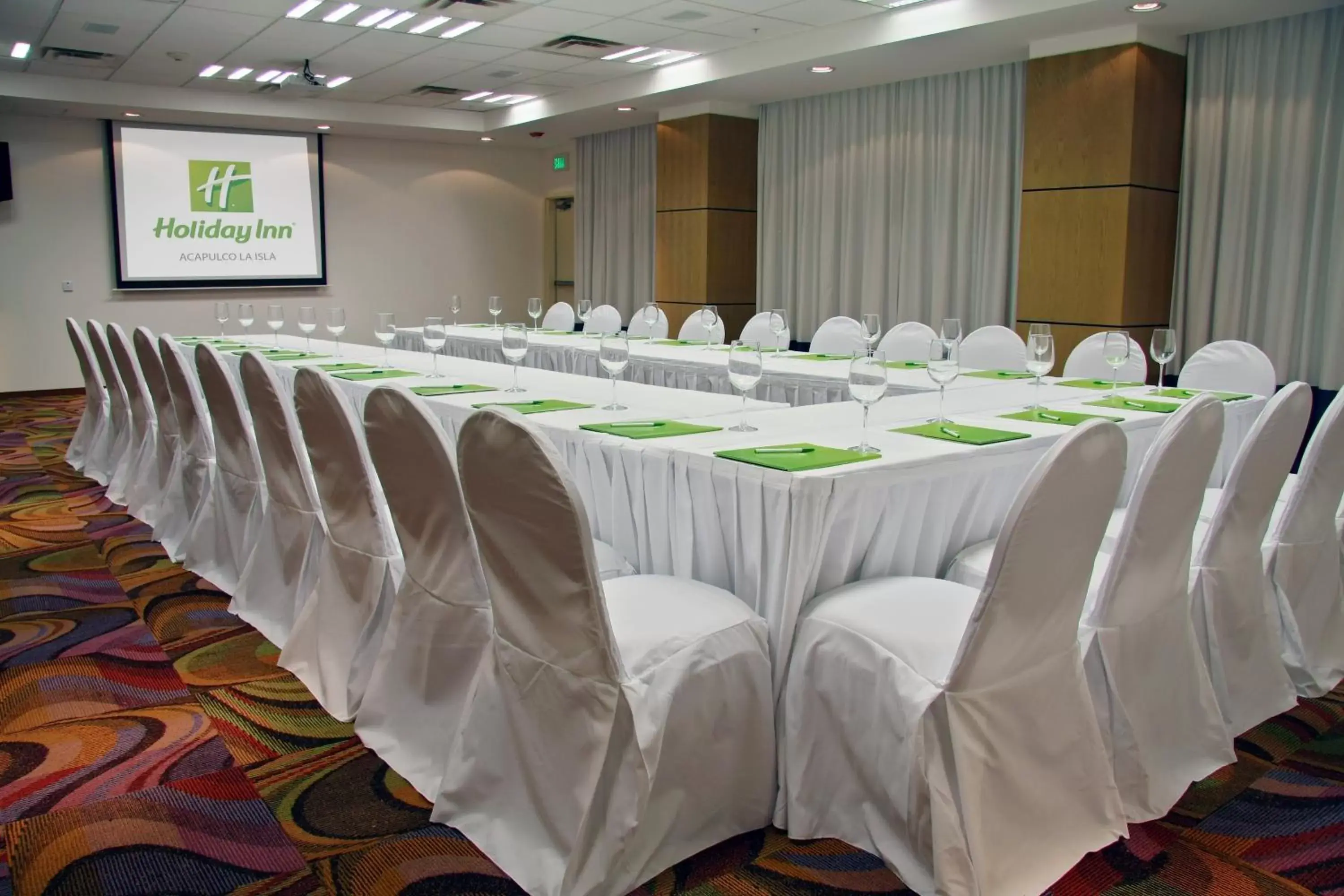 Meeting/conference room in Holiday Inn Acapulco La Isla, an IHG Hotel