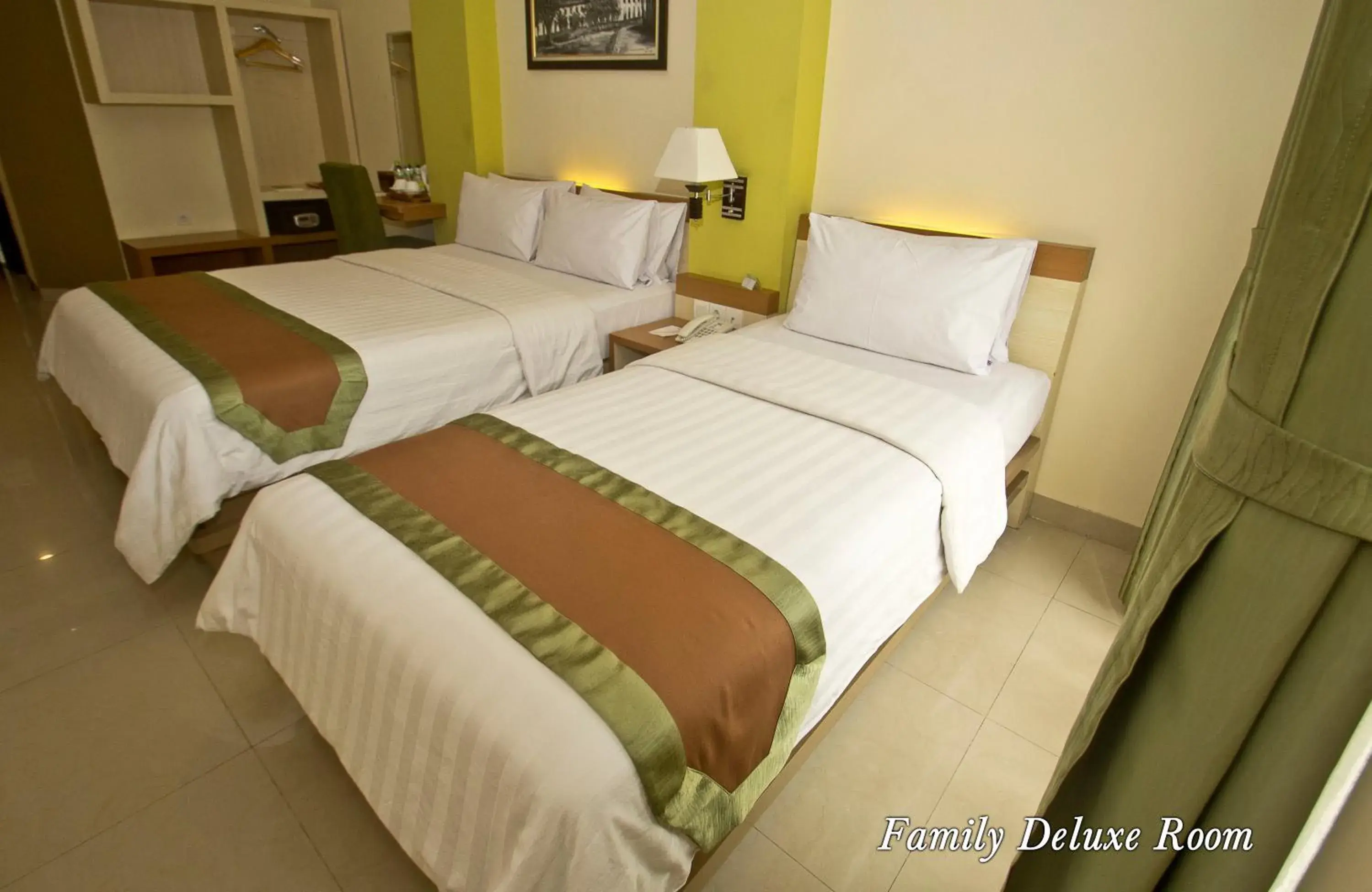 Bedroom, Bed in De Batara Hotel