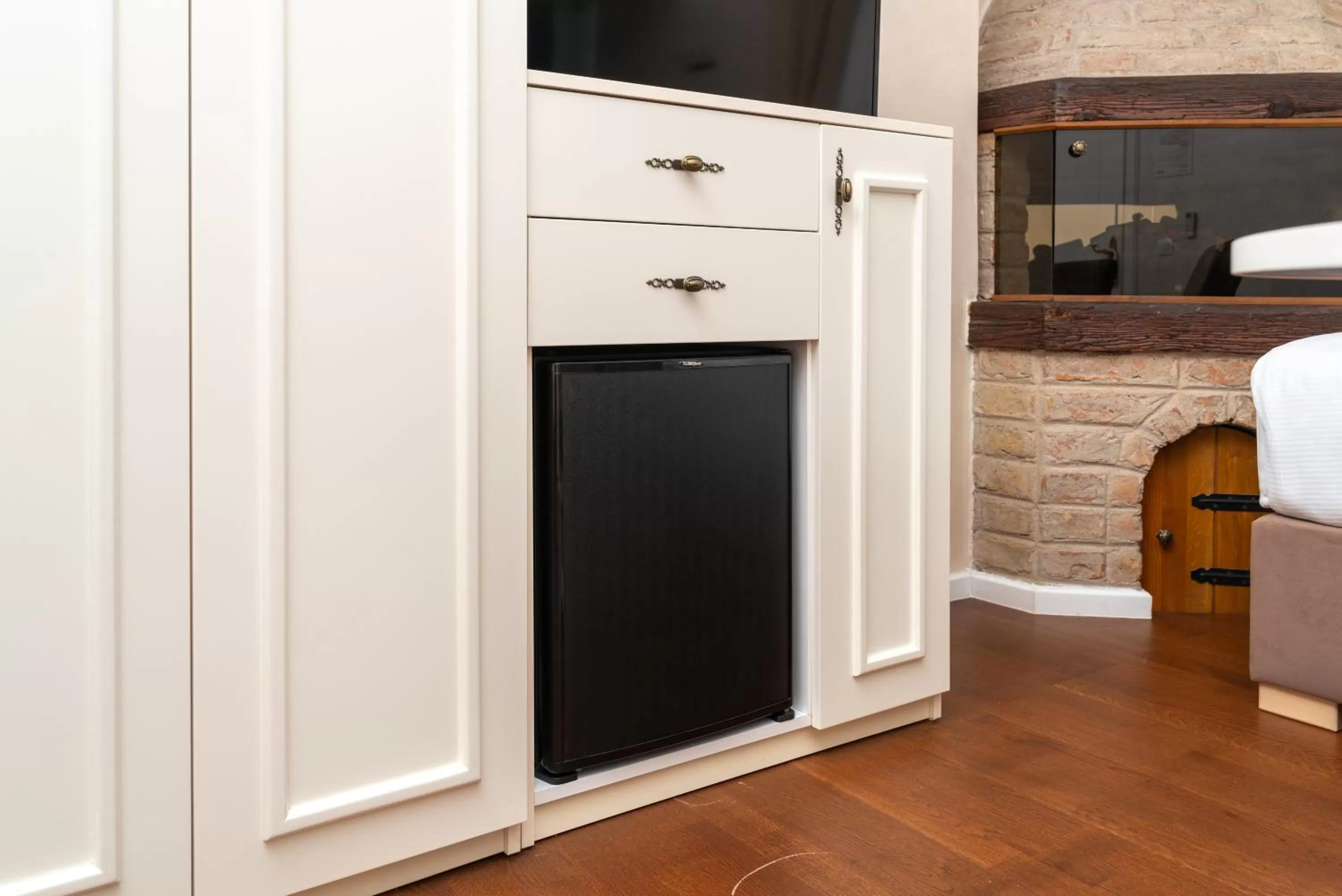 wardrobe in Ornament Hotel