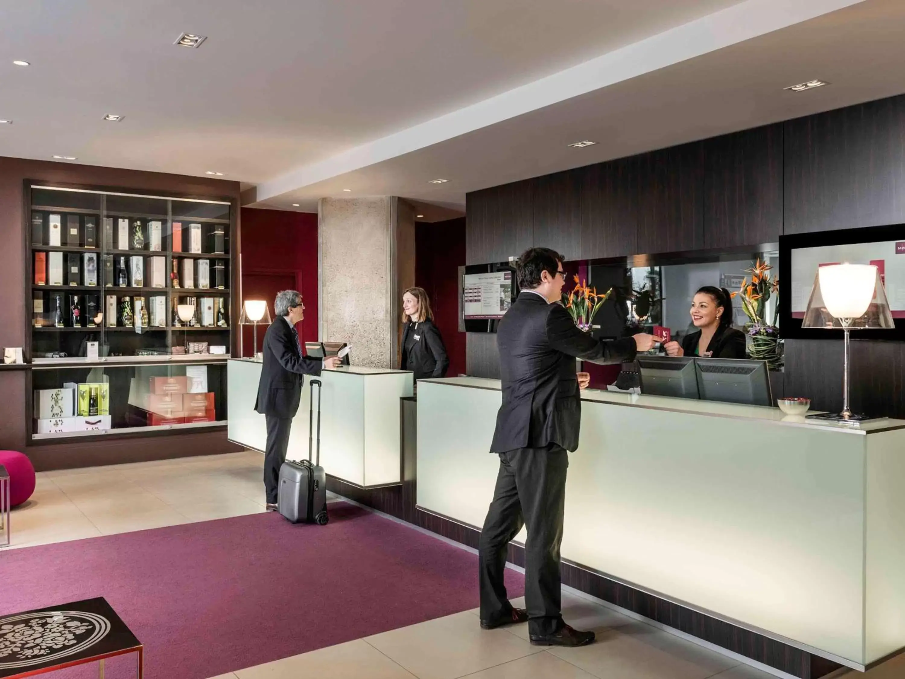 Property building in Mercure Reims Centre Cathédrale Property building in Mercure Reims Centre Cathédrale