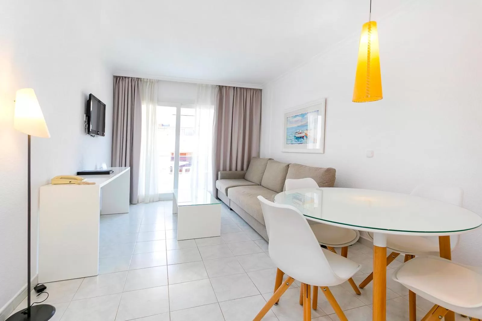 Living room in Aparthotel Duquesa Playa