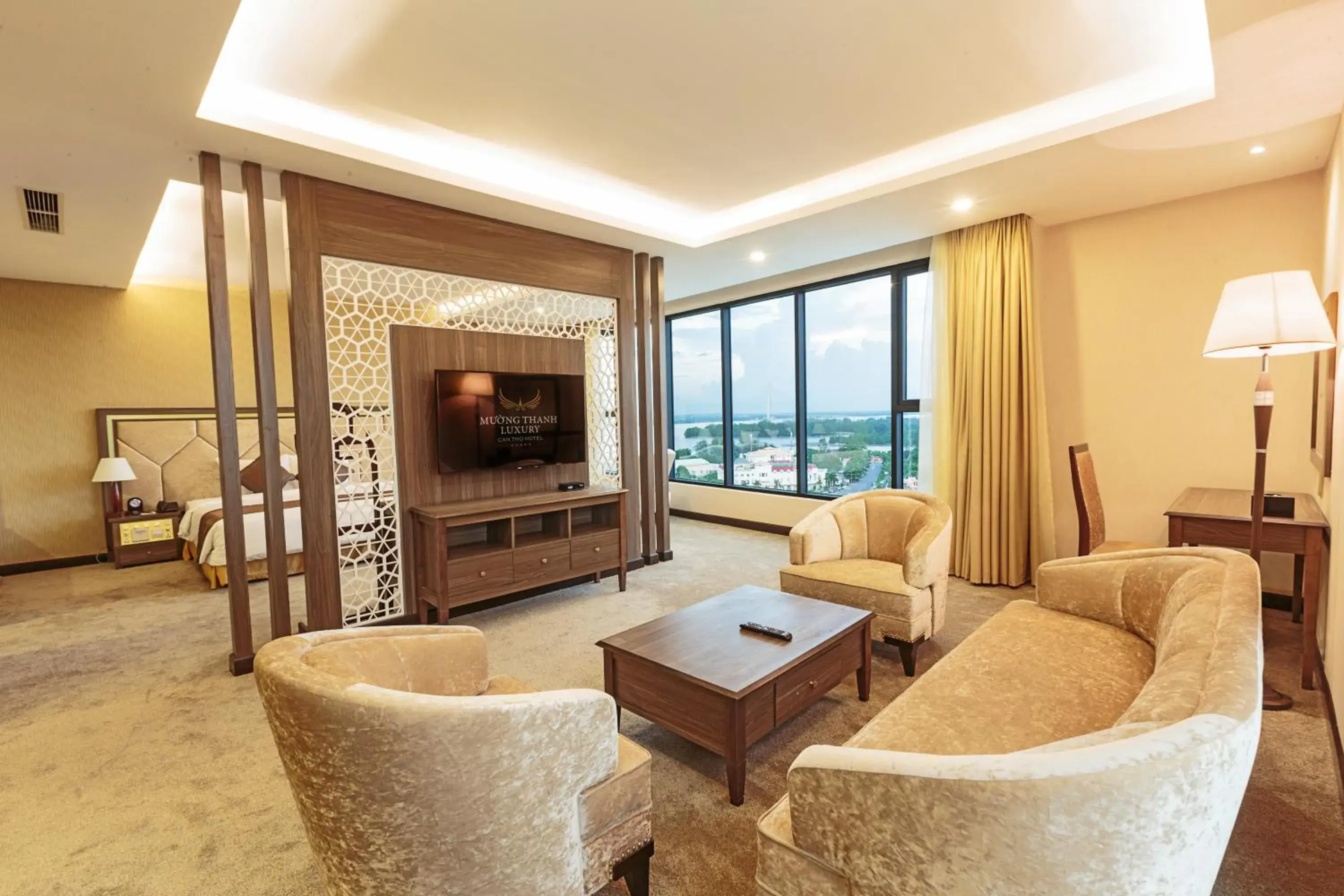 Living room in Muong Thanh Luxury Can Tho Hotel
