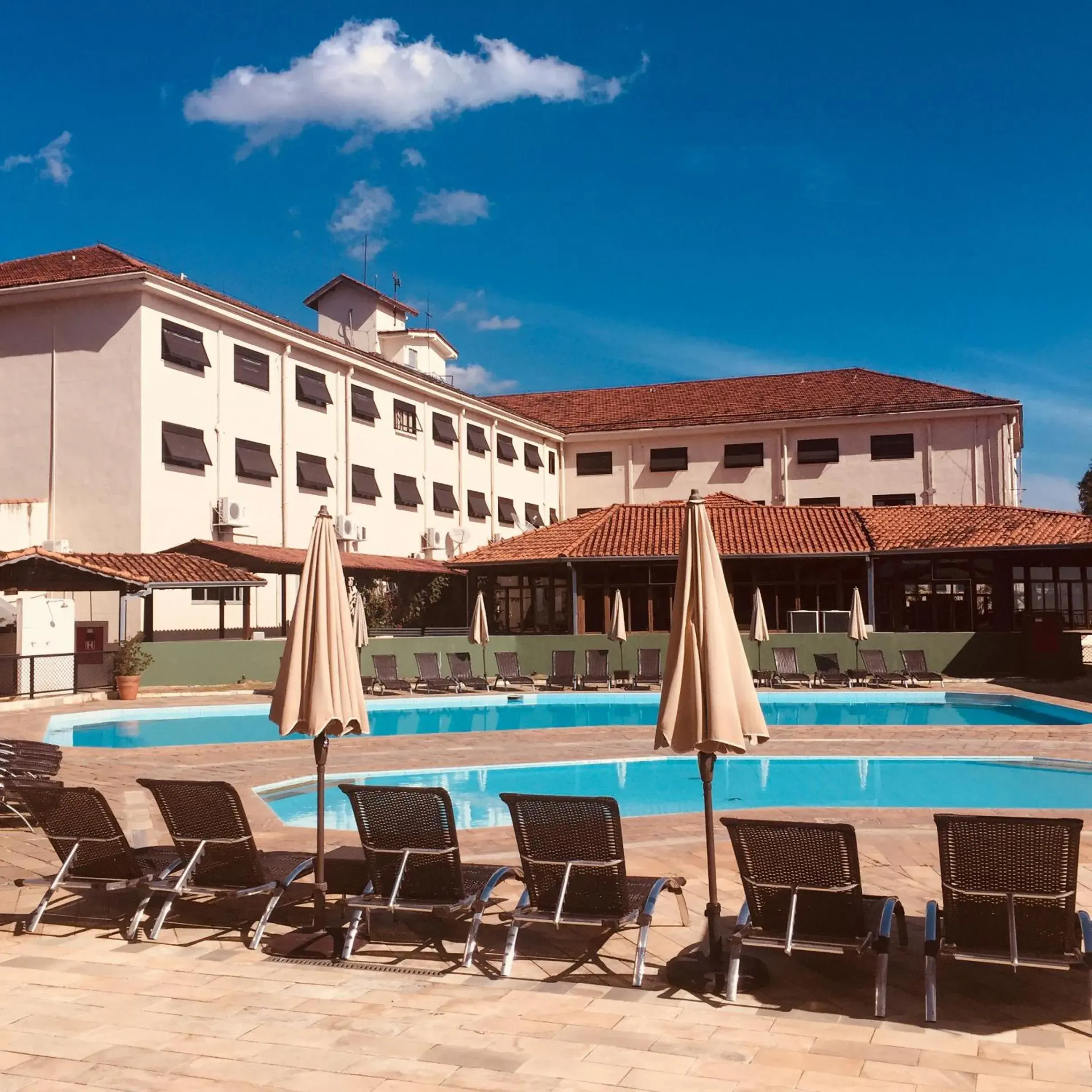 Property building, Swimming Pool in Guararema Parque Hotel