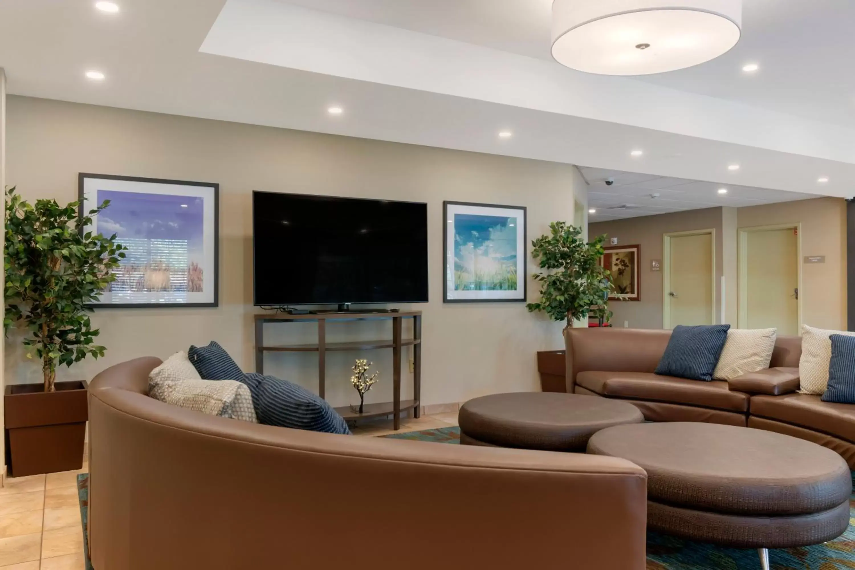 Property building, Seating Area in Candlewood Suites Reading, an IHG Hotel