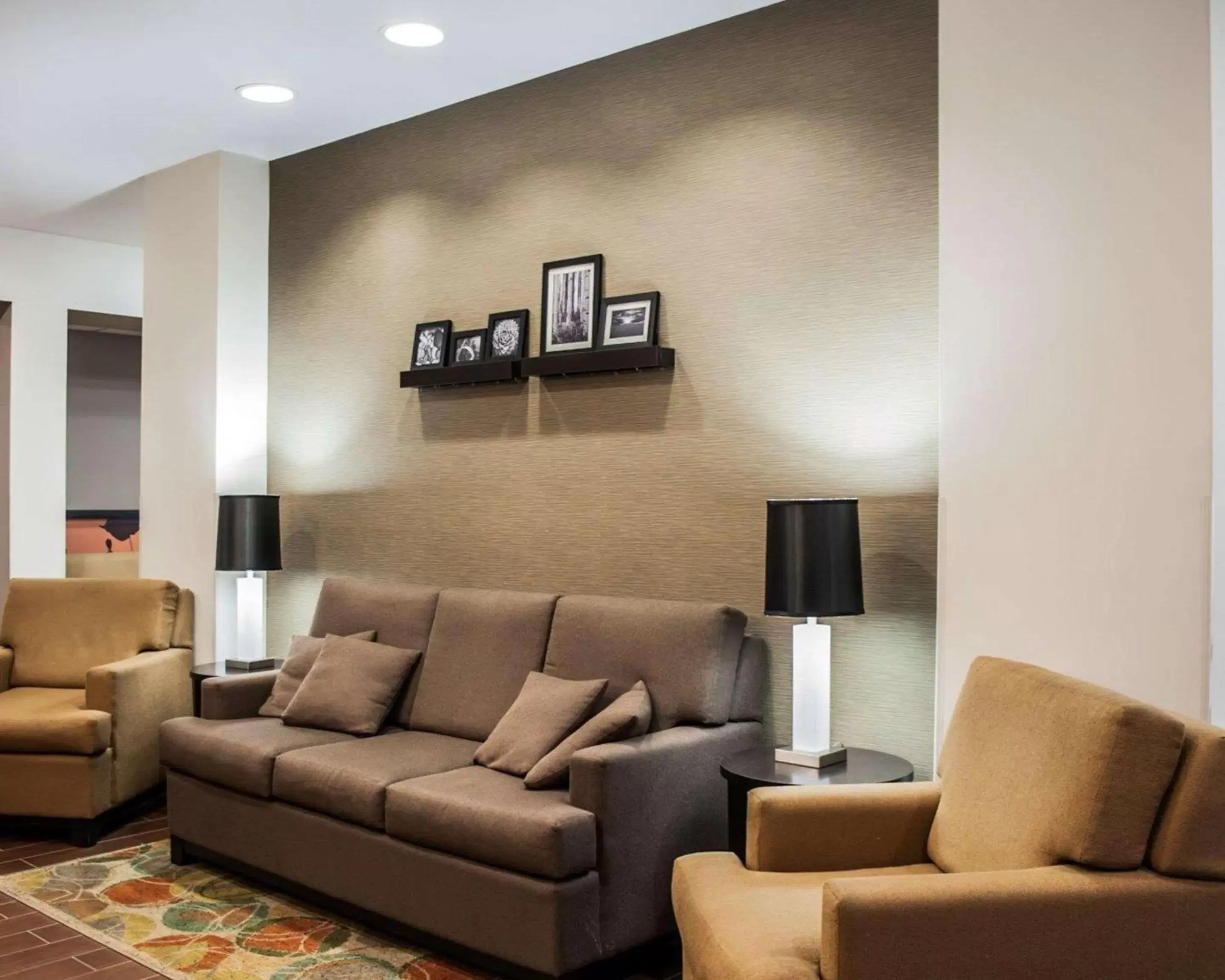 Lobby or reception, Seating Area in Sleep Inn & Suites Fort Campbell