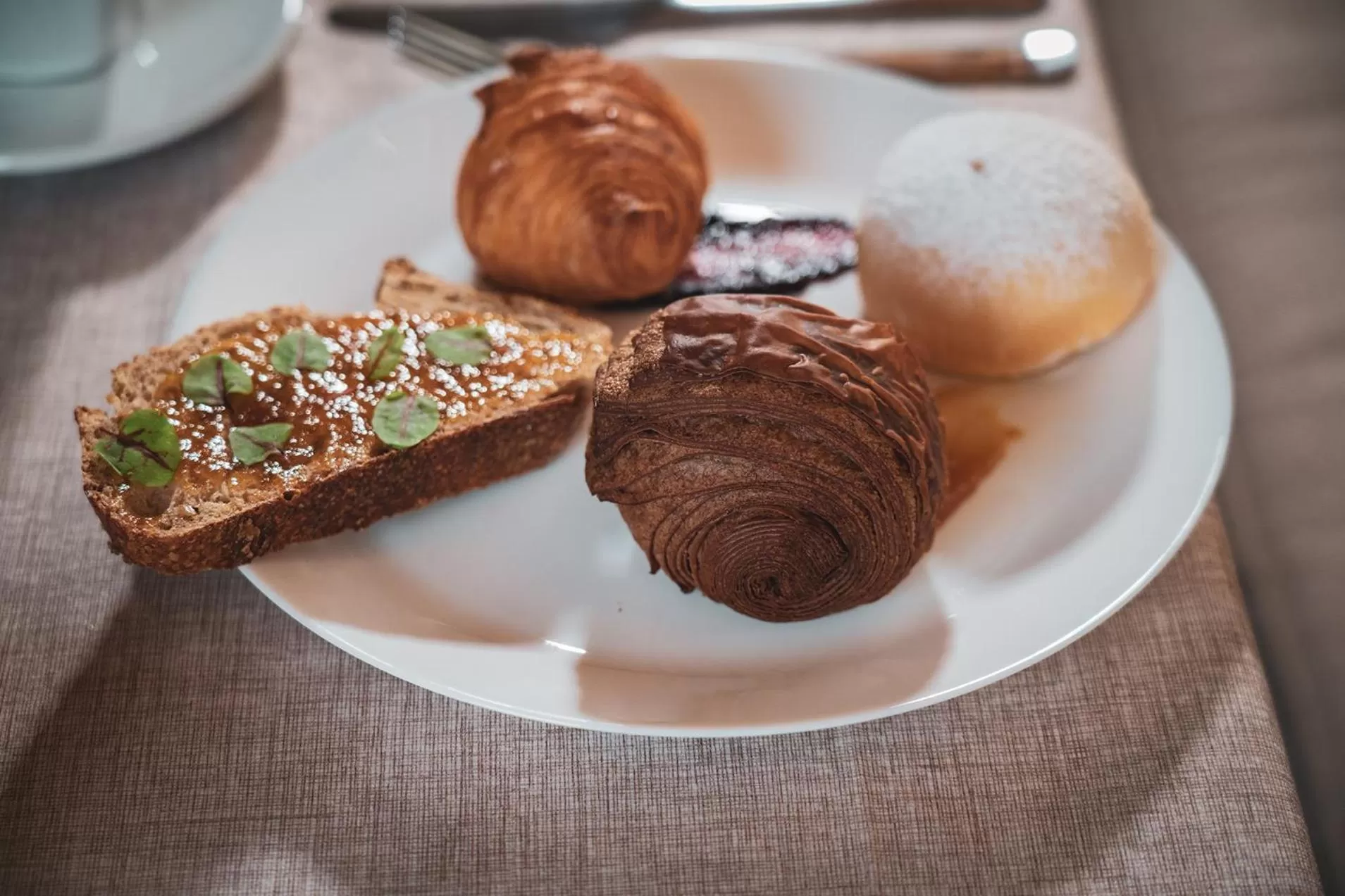 Breakfast in Palazzo Fontana