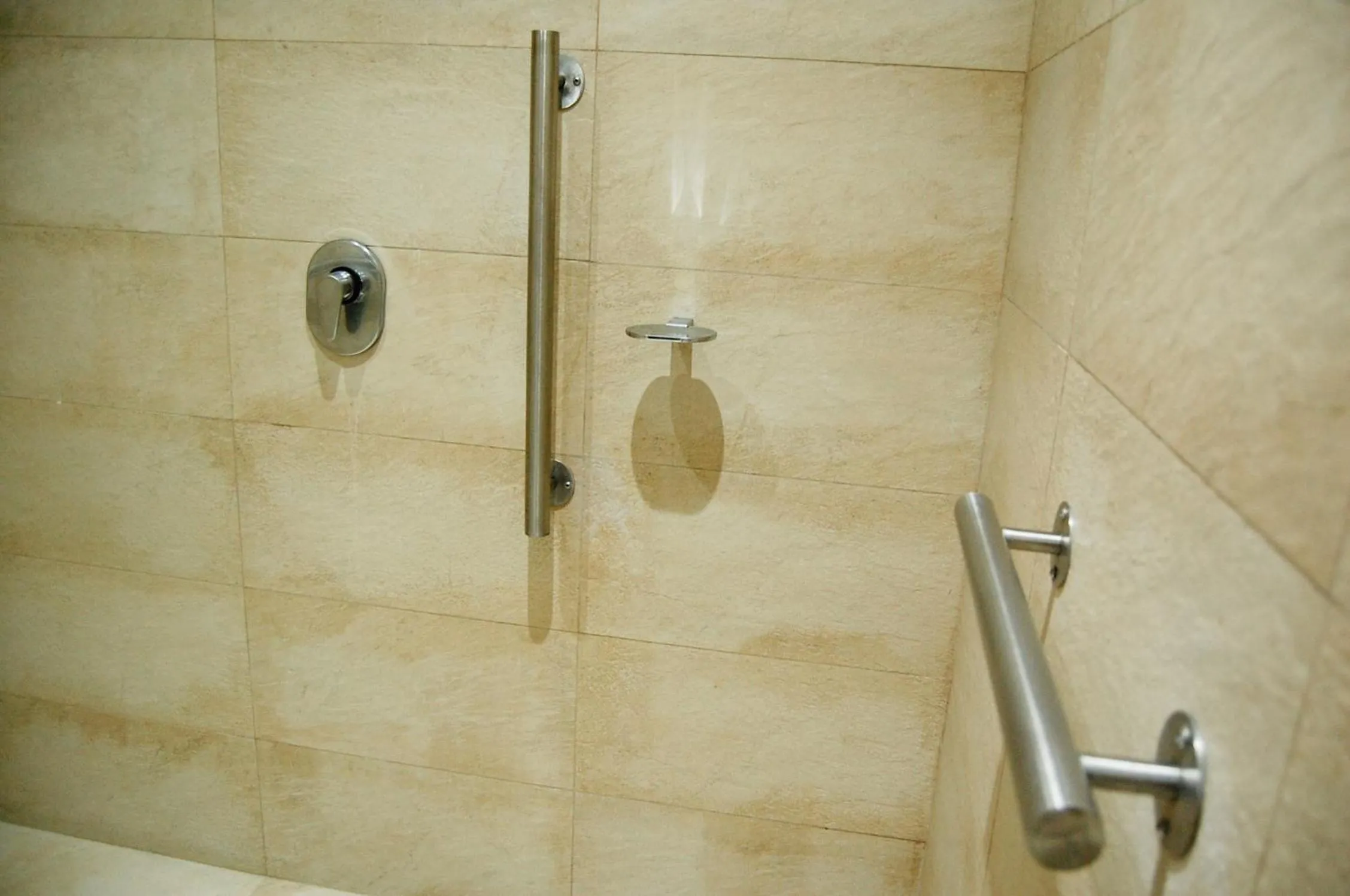 Shower in Hotel Porto Novo