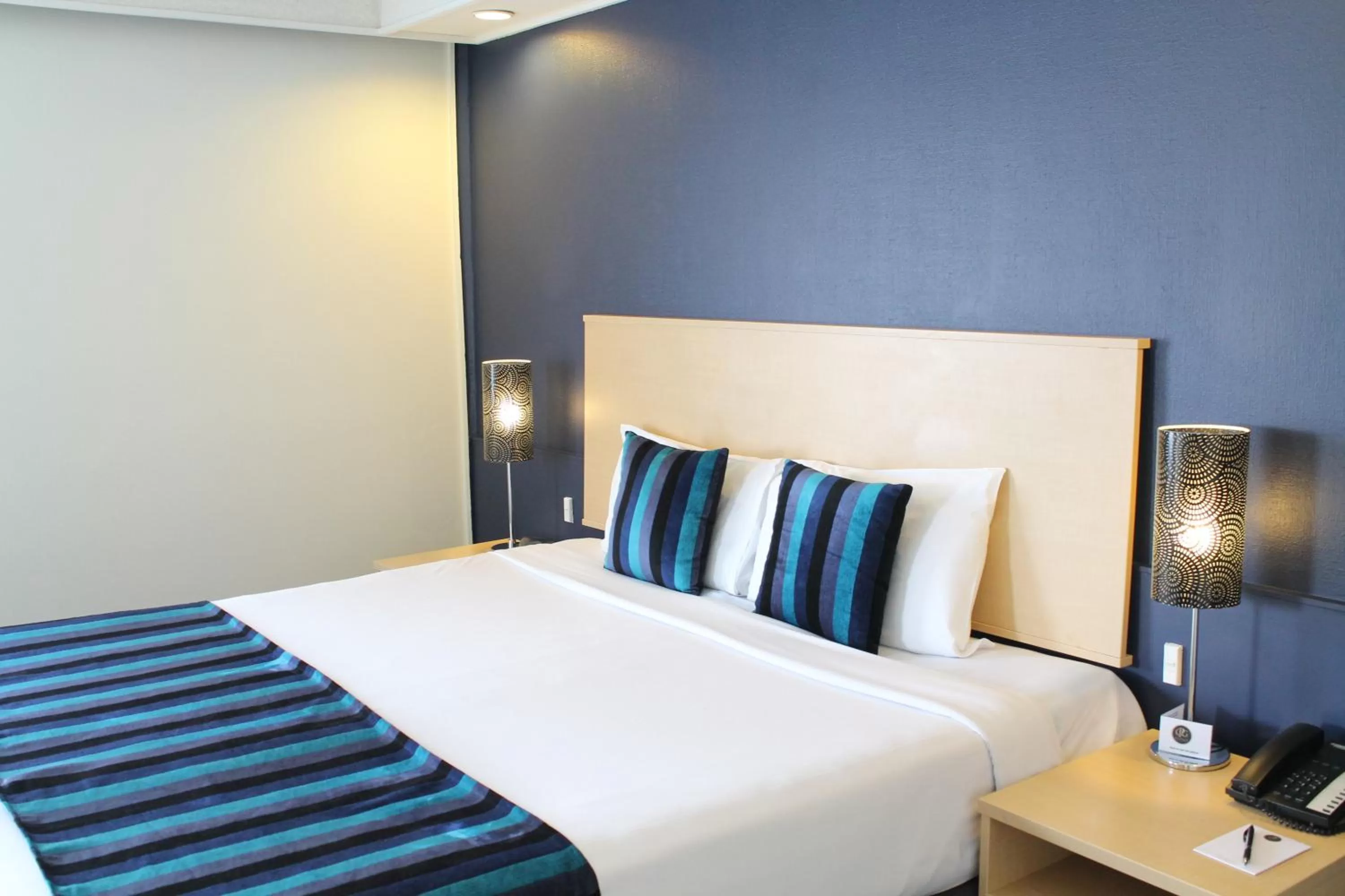 Bedroom, Bed in Willis Wellington Hotel