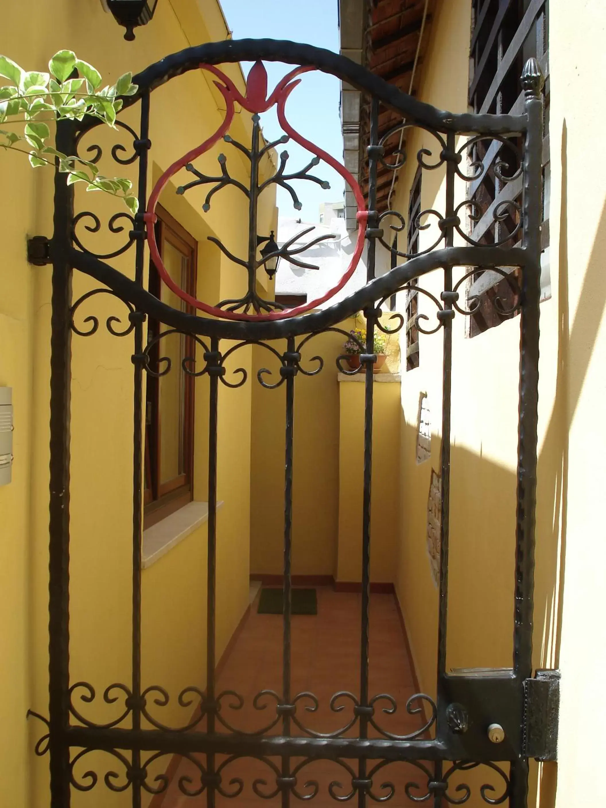 Facade/entrance in Guest House Il Giardino Segreto