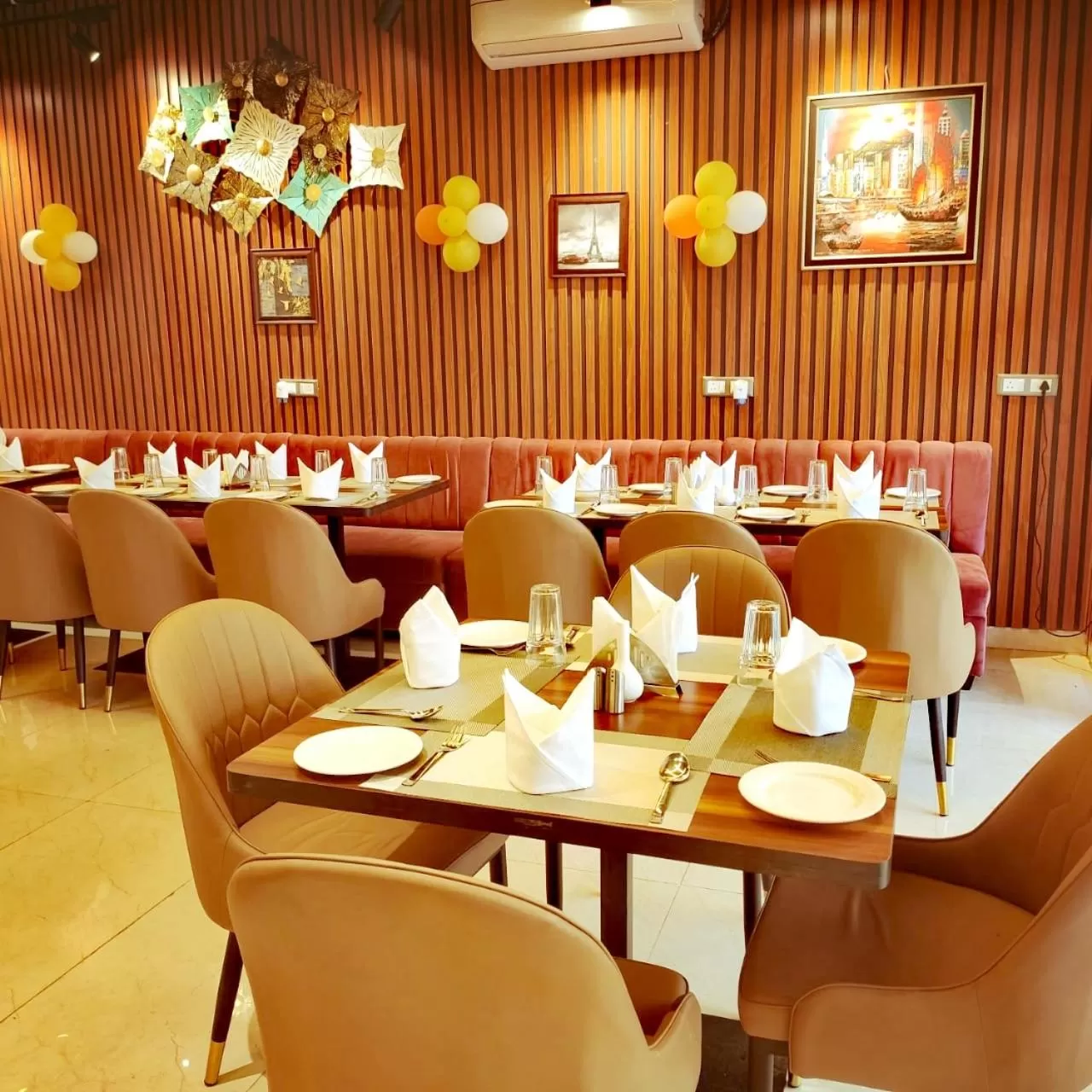 Restaurant/Places to Eat in RONTA WORLD HOTELS