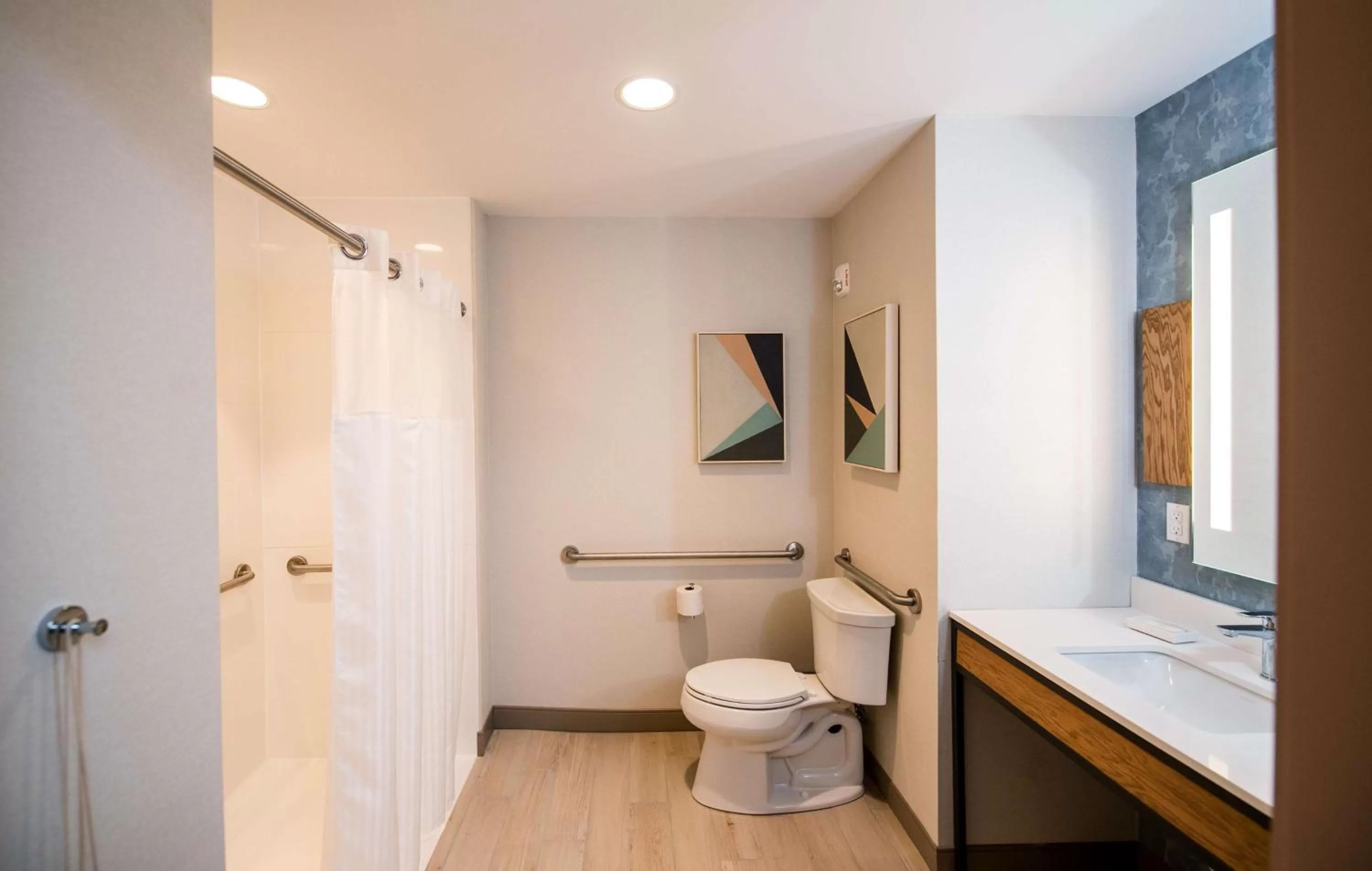 Bathroom in Hilton Garden Inn Moncton Downtown, Nb