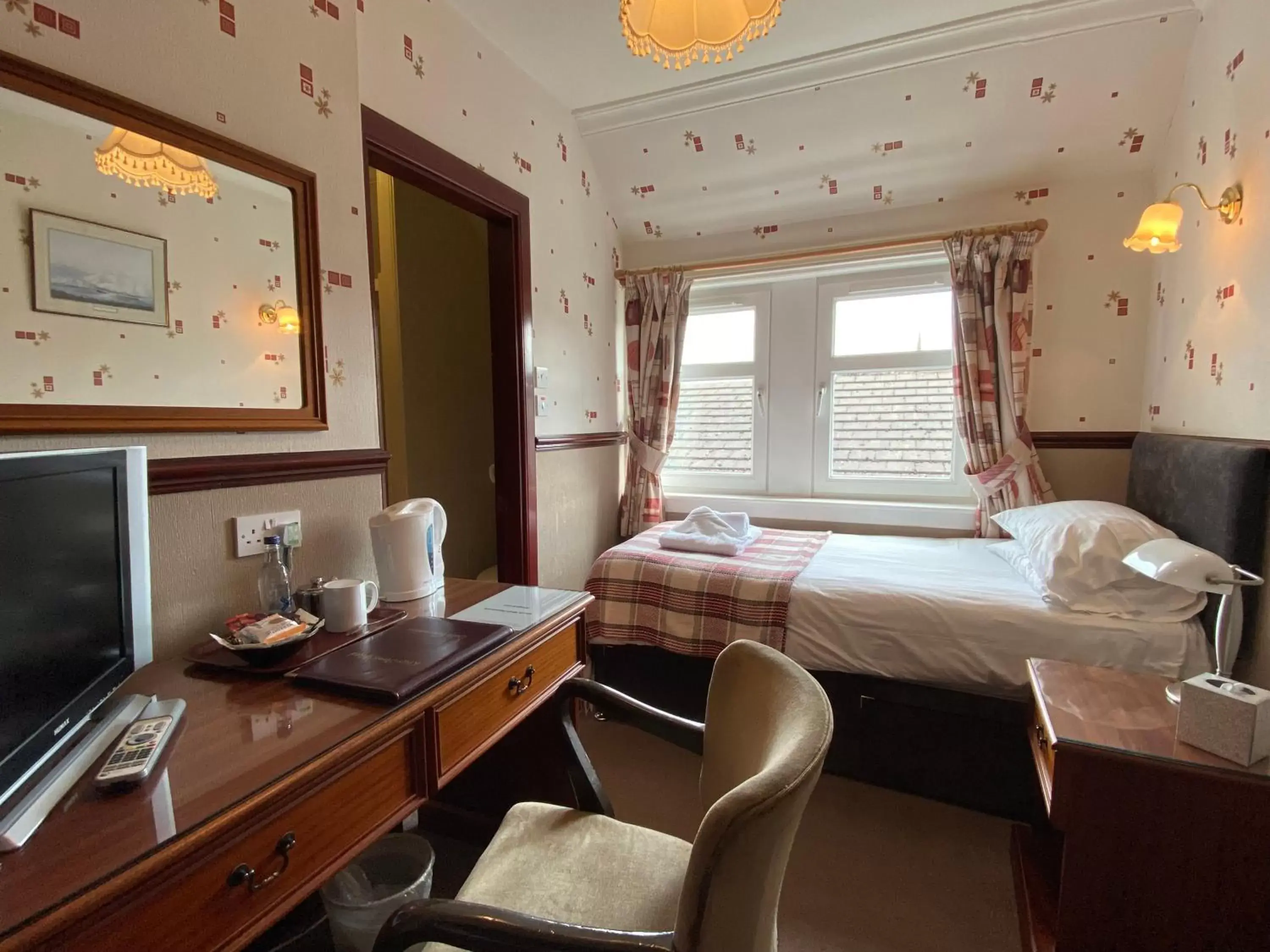 Bedroom in Kings Arms Hotel