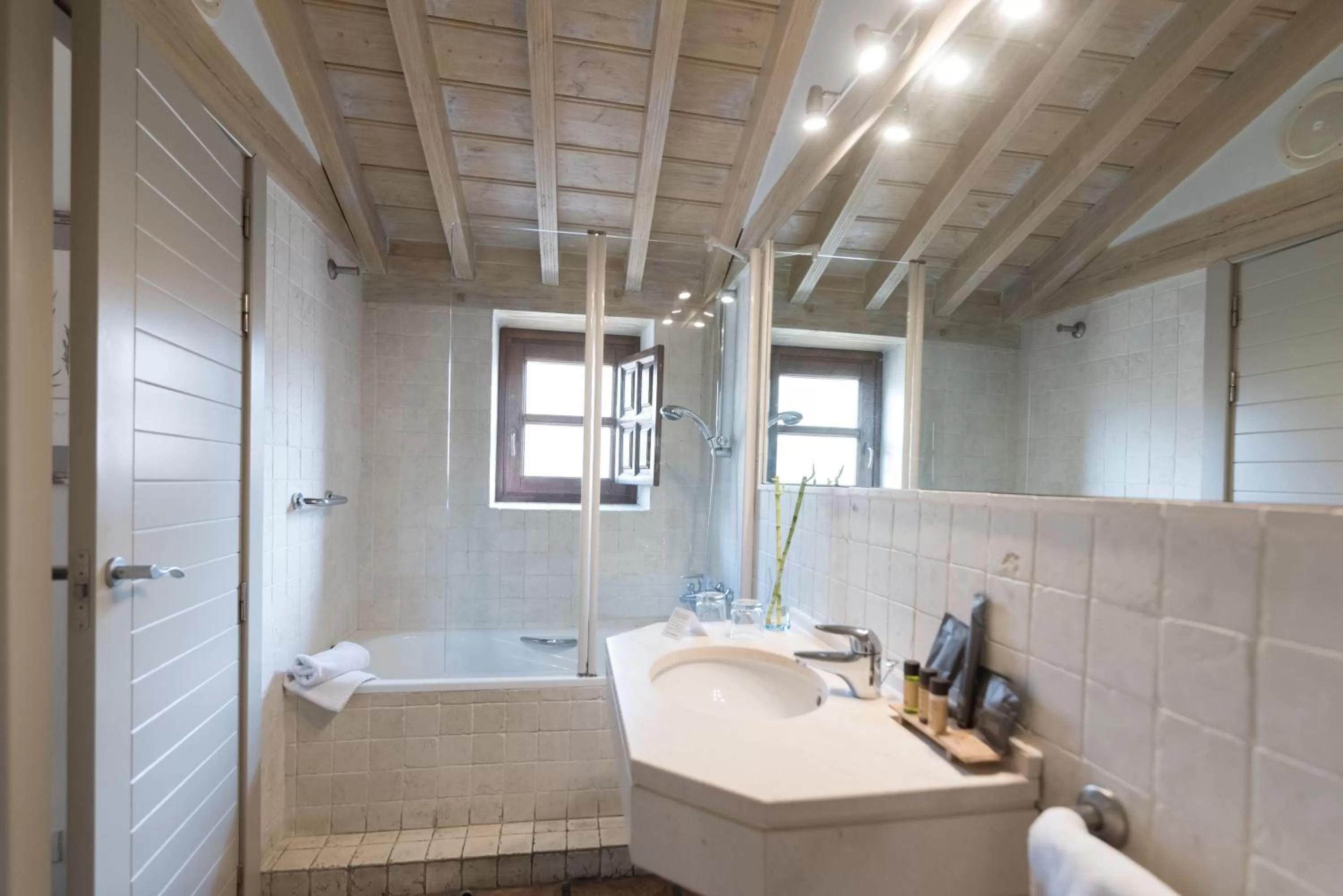 Photo of the whole room in Palacio De Los Navas