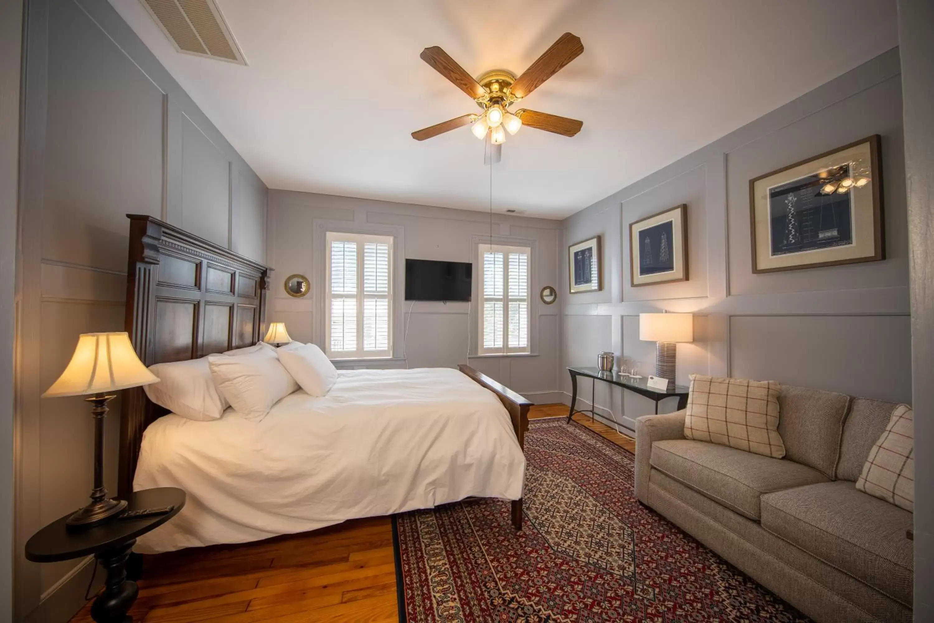 Queen Room in The Edenton Collection-Captain's Quarters Inn