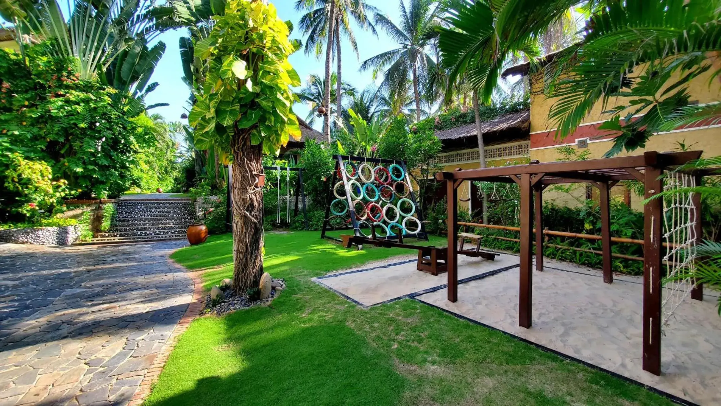 Area and facilities in Bamboo Village Beach Resort & Spa