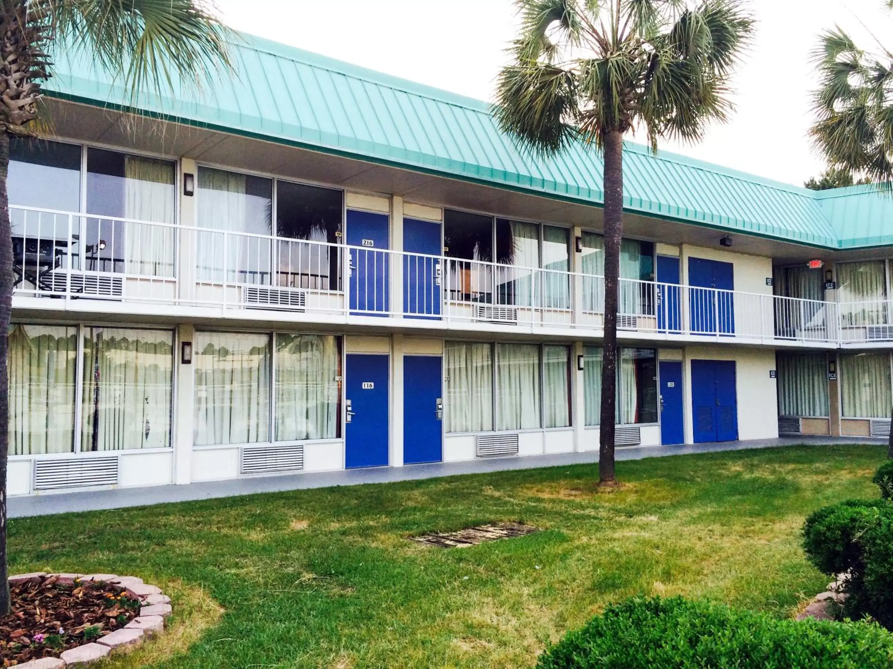 Property building in Motel 6-Tifton, GA Property building in Motel 6-Tifton, GA