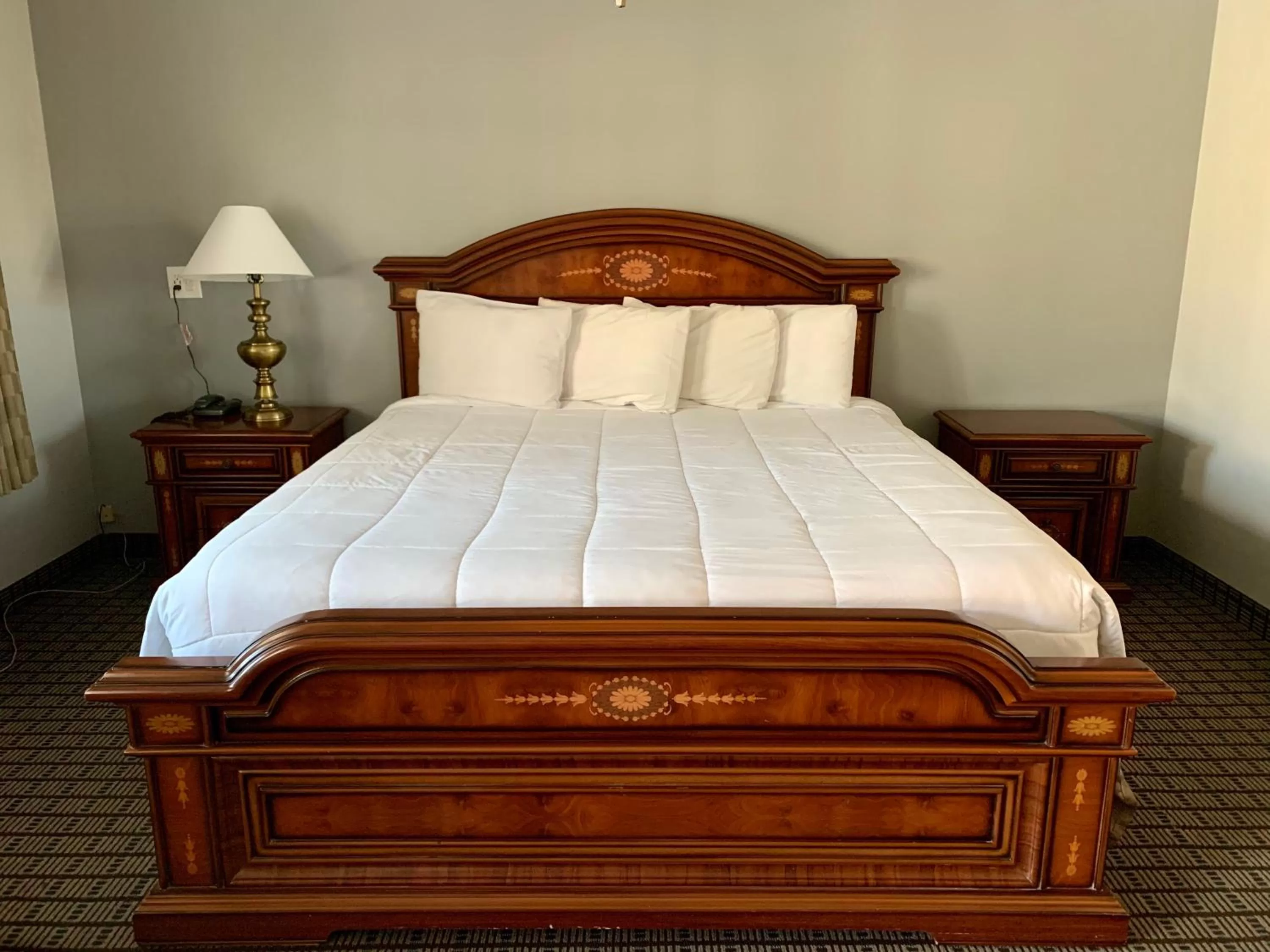 King Room with Kitchen in Viking Motel-Ventura