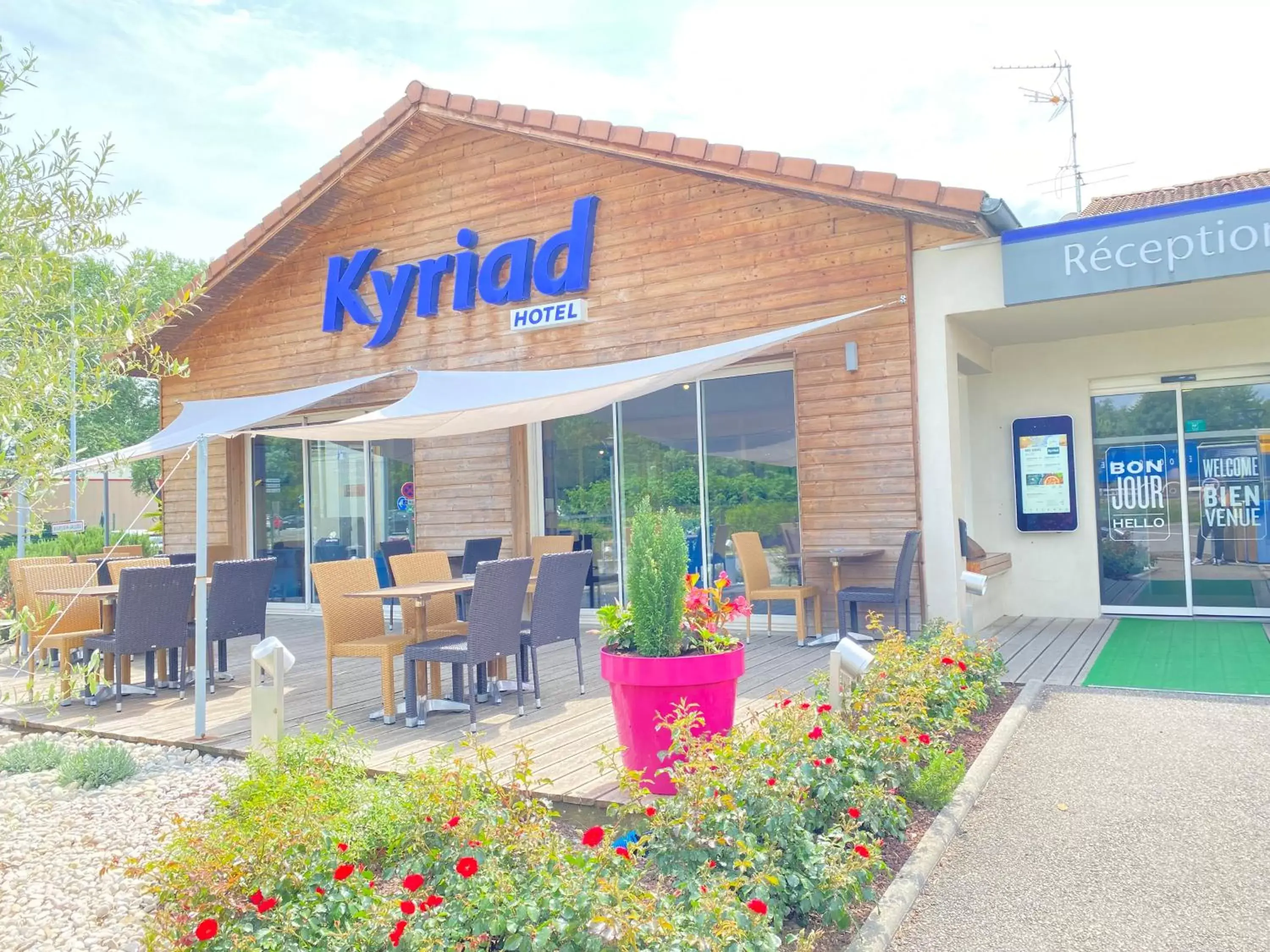 Property Building in Kyriad Bourgoin-Jallieu