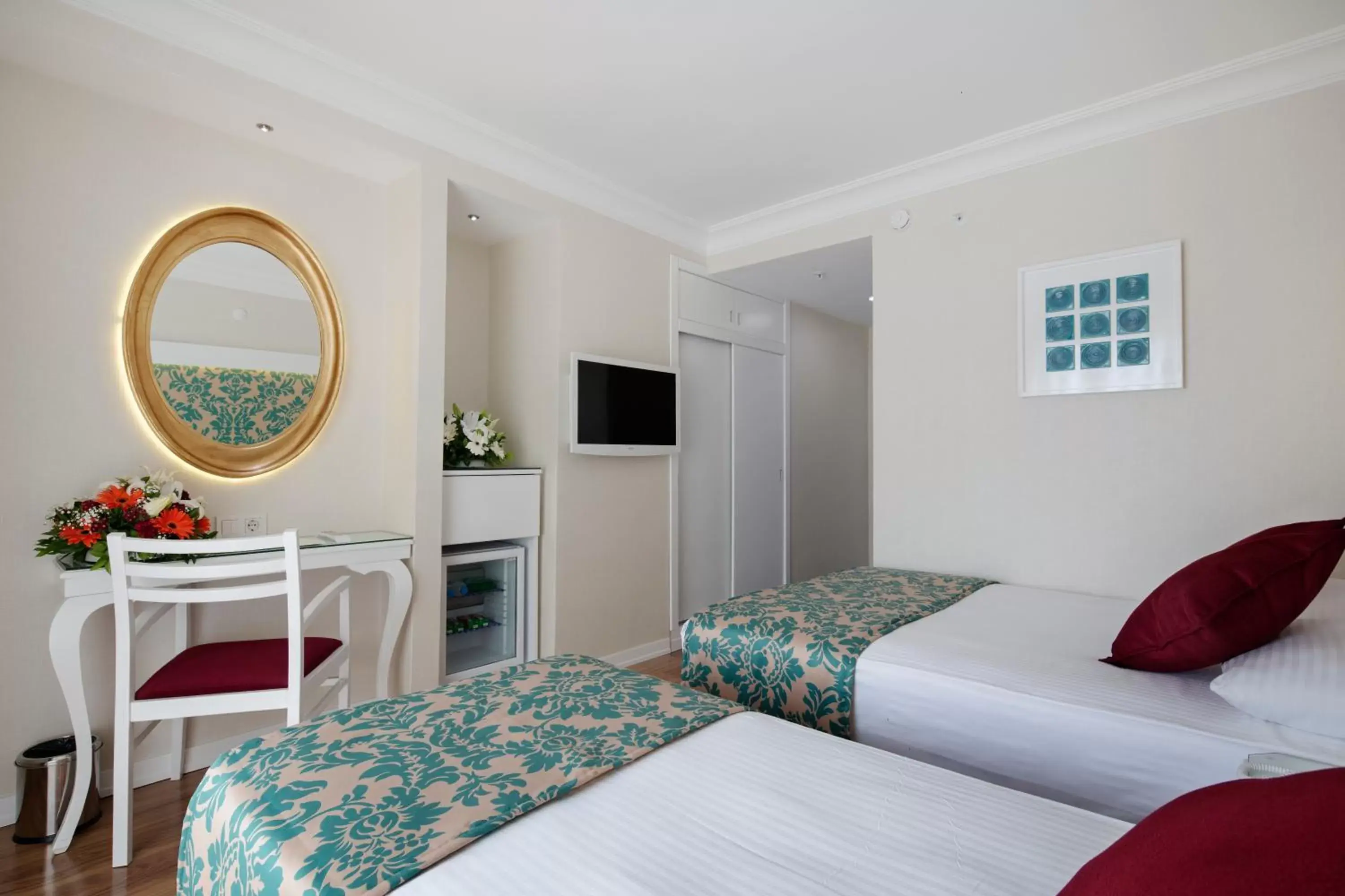 Bedroom, Bed in Alaiye Kleopatra Hotel