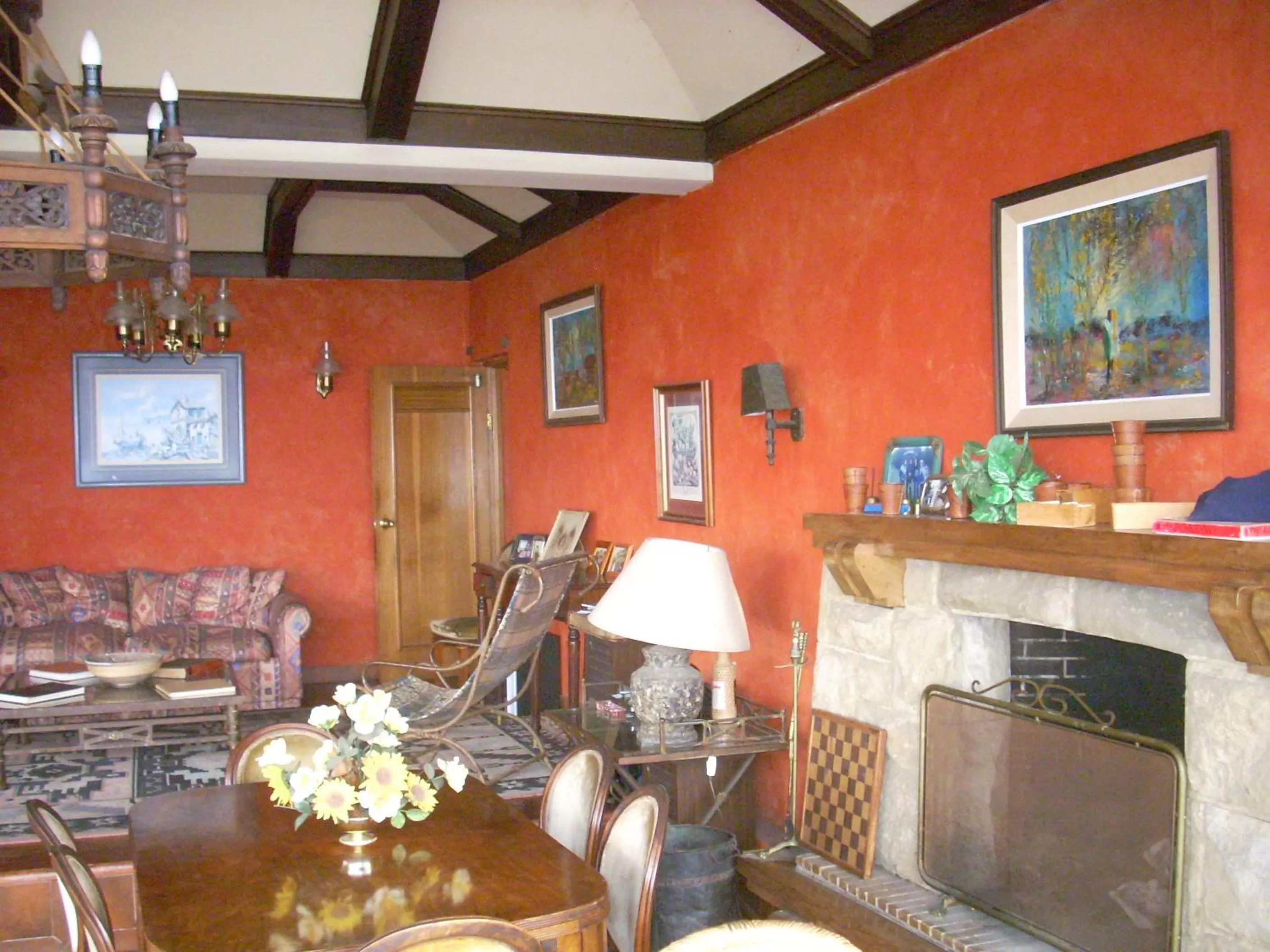 Library, Restaurant/Places to Eat in My Father's House Bed & Breakfast