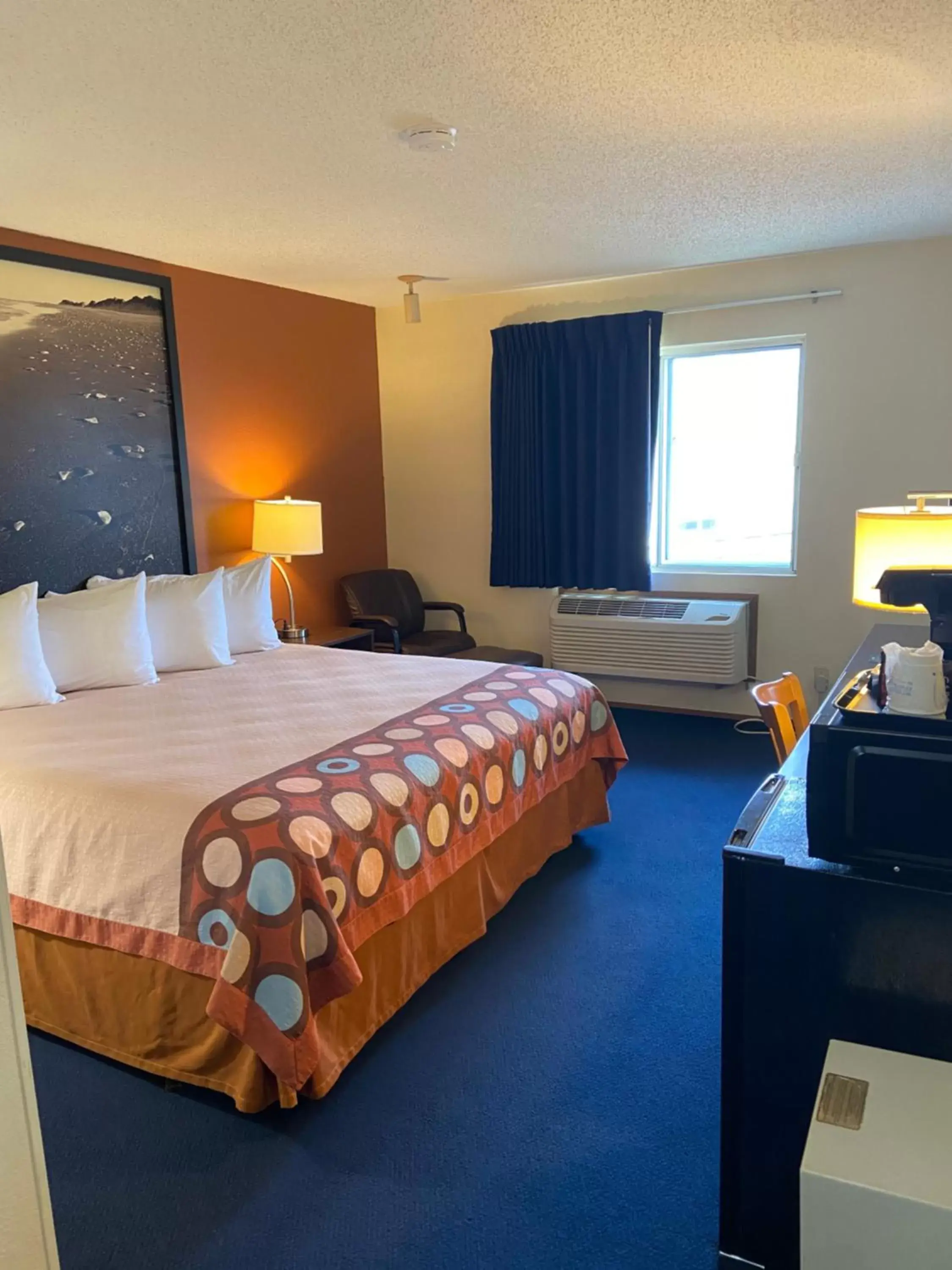 Bed in Super 8 by Wyndham College Station