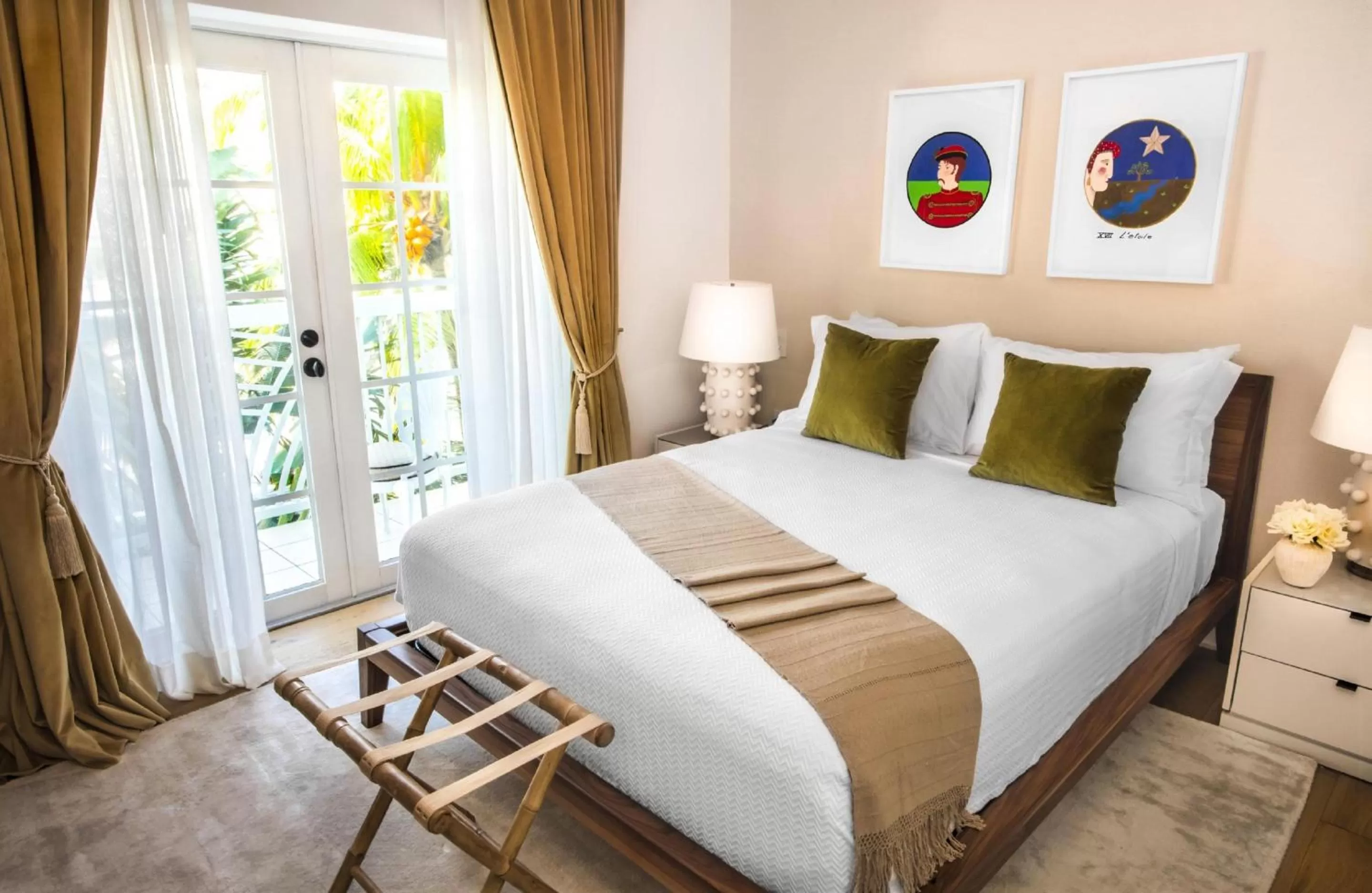 One Bedroom Queen Suite Accessible in The Savoy Hotel & Beach Club