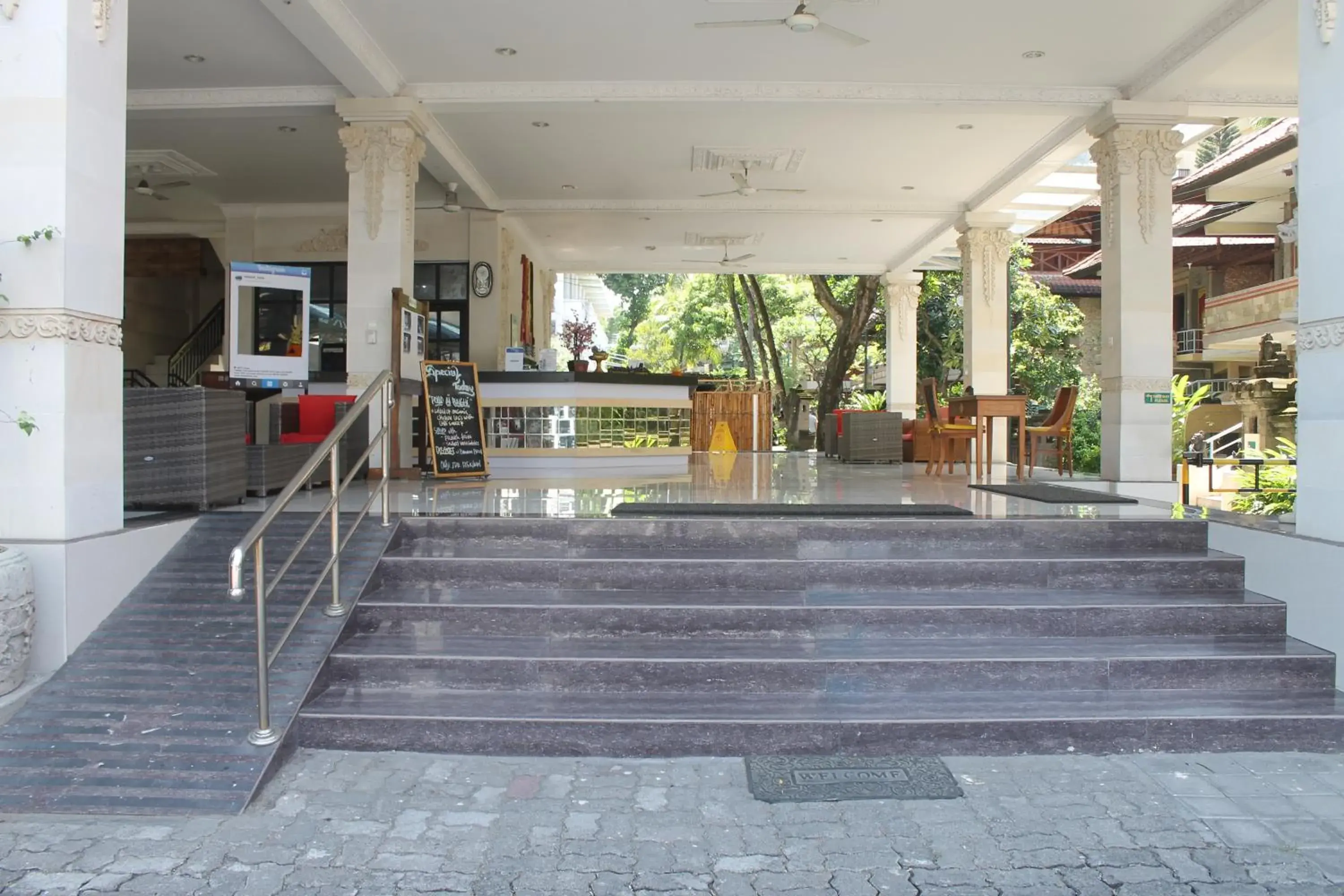 Facade/entrance in Melasti Kuta Bungalows & Spa