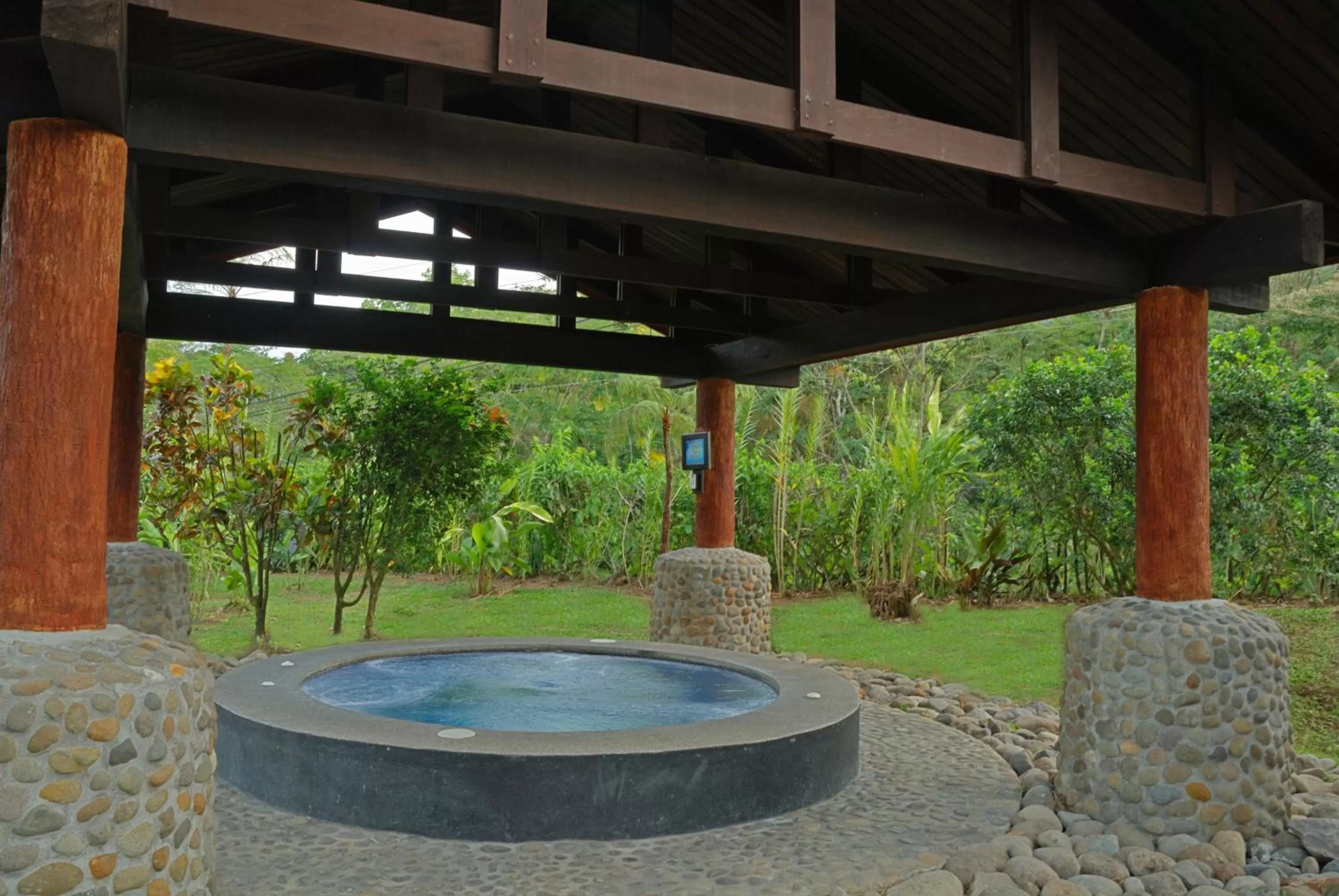 Day in Volcano Lodge, Hotel & Thermal Experience