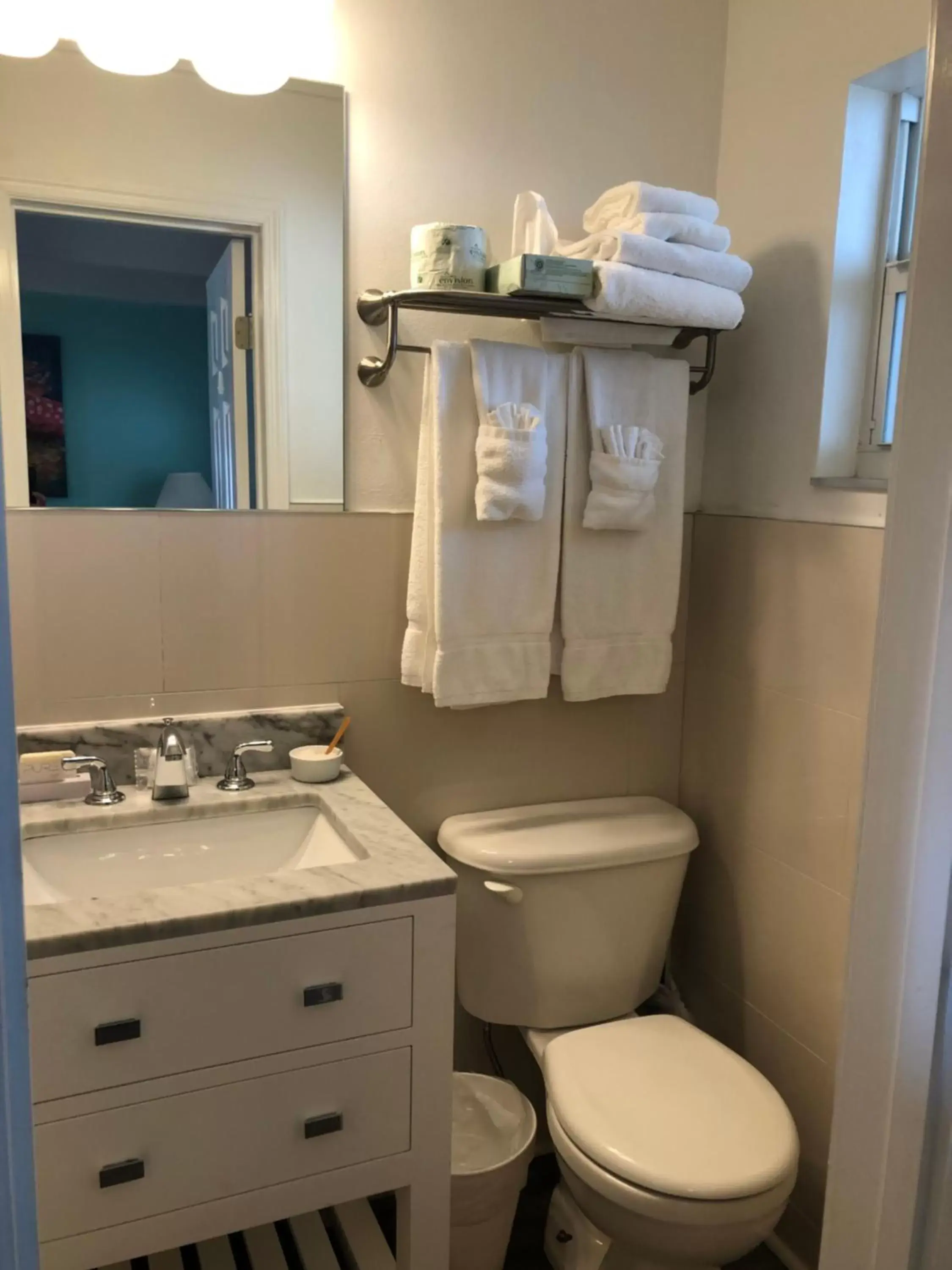 Toilet, Bathroom in Drop Anchor Resort & Marina