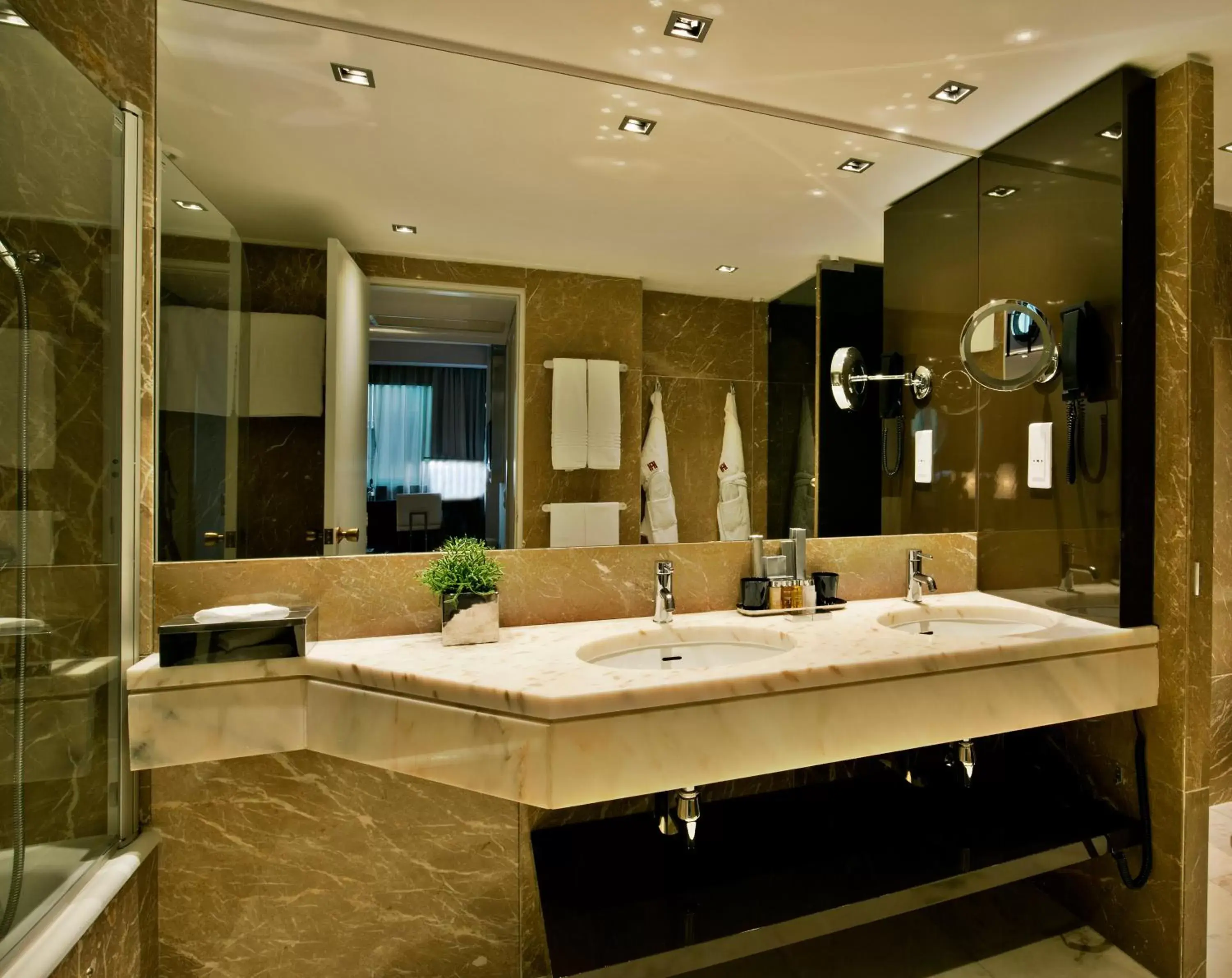 Toilet, Bathroom in Altis Grand Hotel