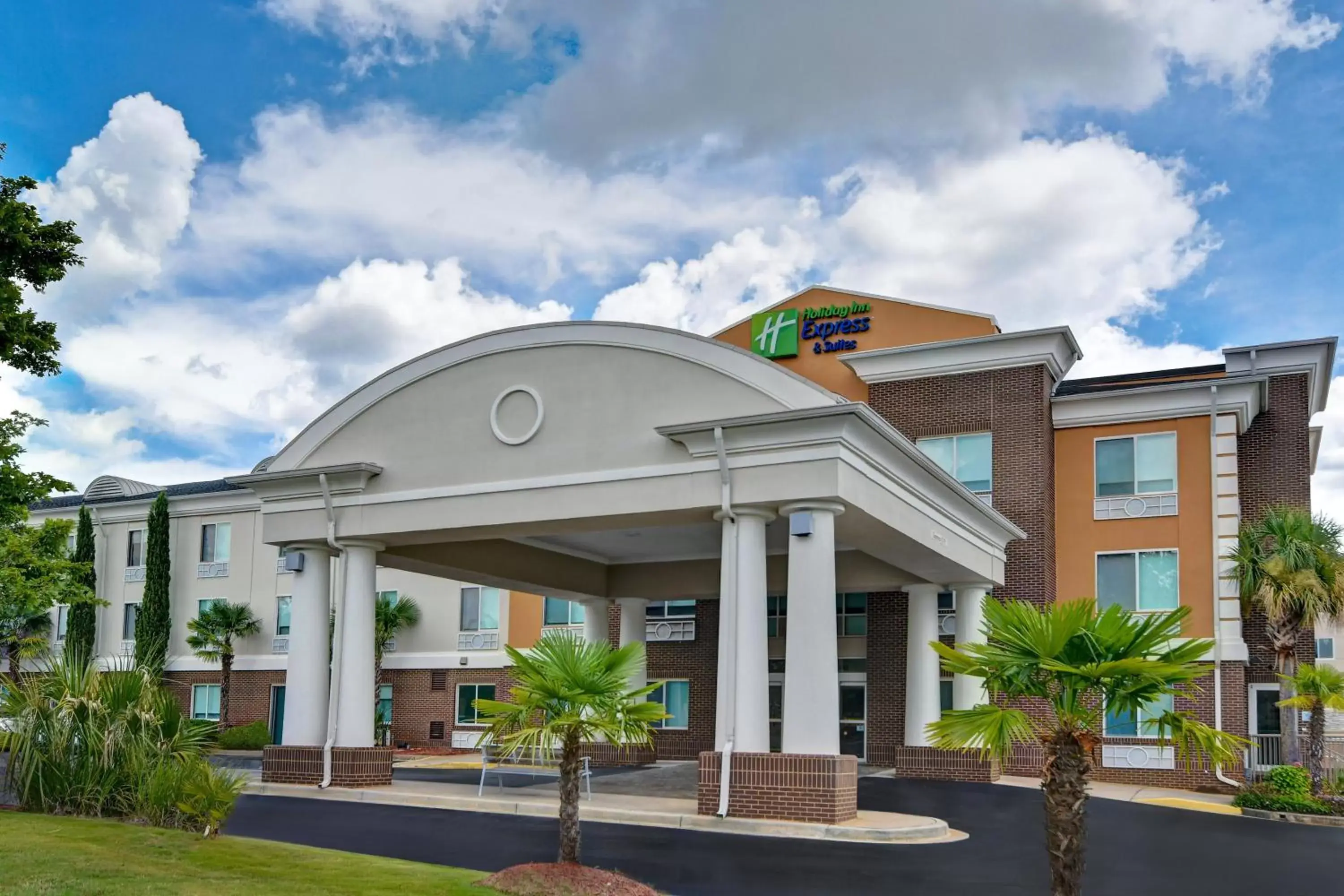 Property Building in Holiday Inn Express Hotel & Suites Anderson I-85 - HWY 76, Exit 19B, an IHG Hotel