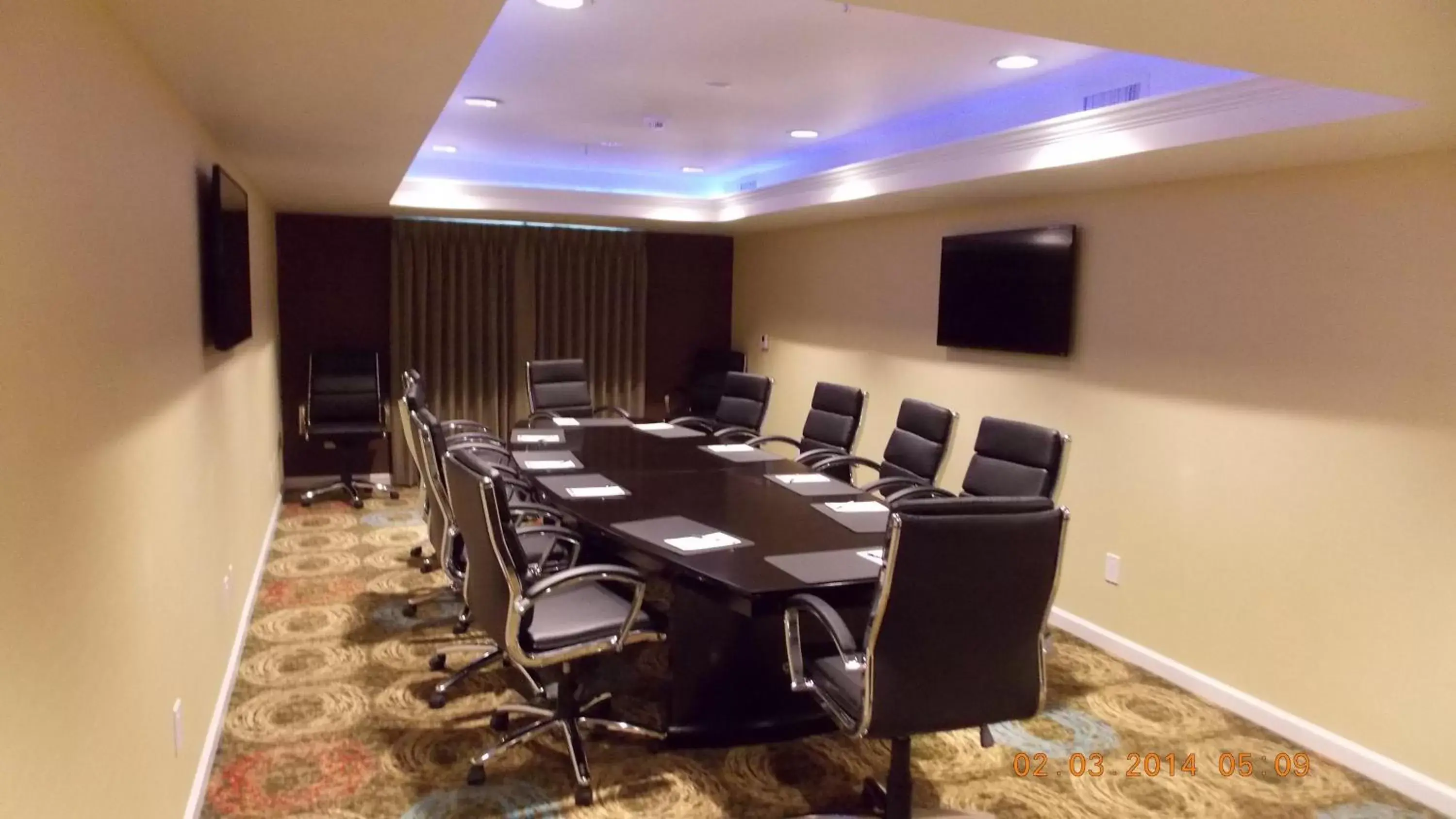 Meeting/conference room in Holiday Inn Express Bakersfield, an IHG Hotel