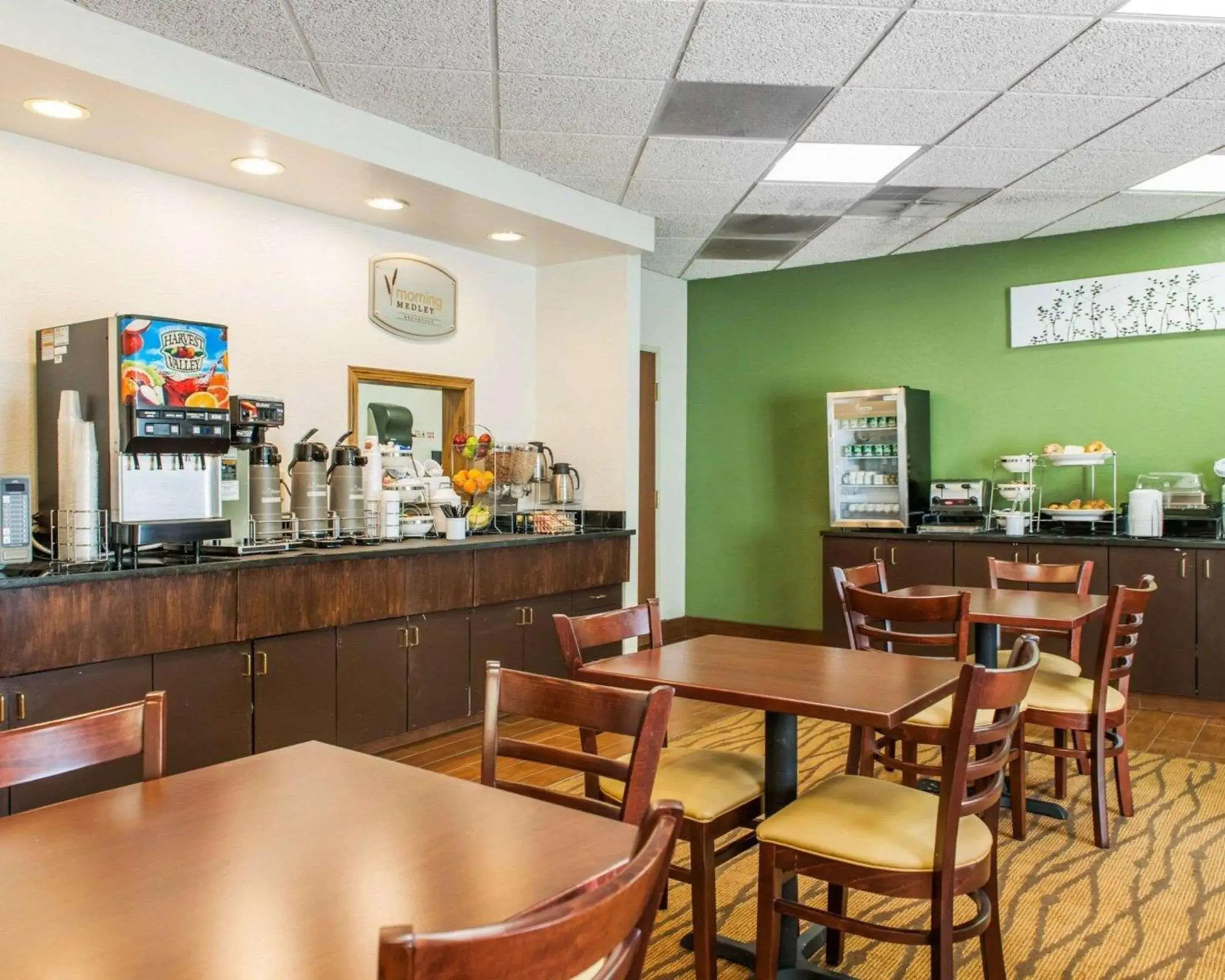 Restaurant/Places to Eat in Sleep Inn Elkhart