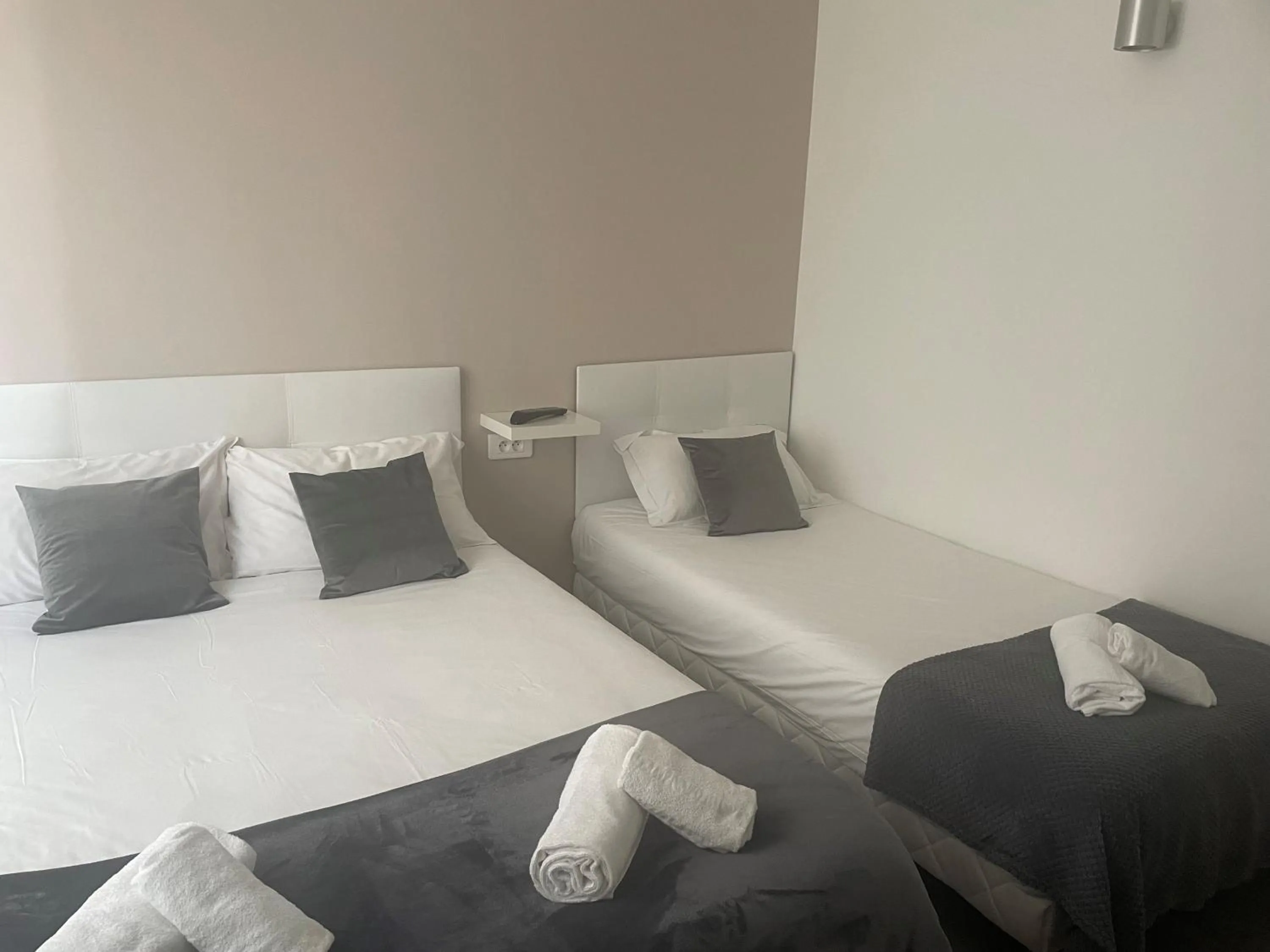 Photo of the whole room, Bed in Hôtel Anna Livia