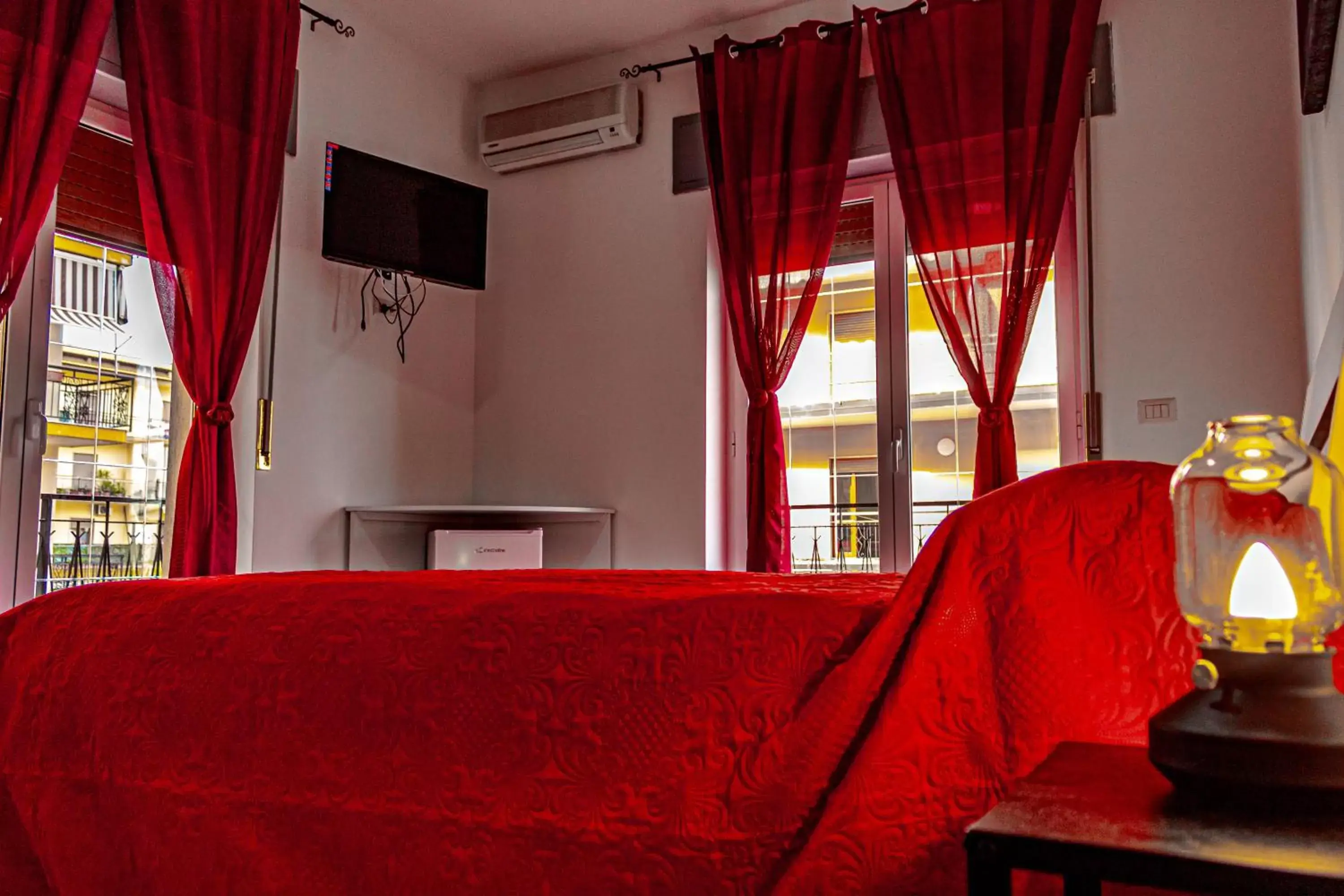 Communal lounge/ TV room, Bed in Bed end Breakfast Mediterraneo