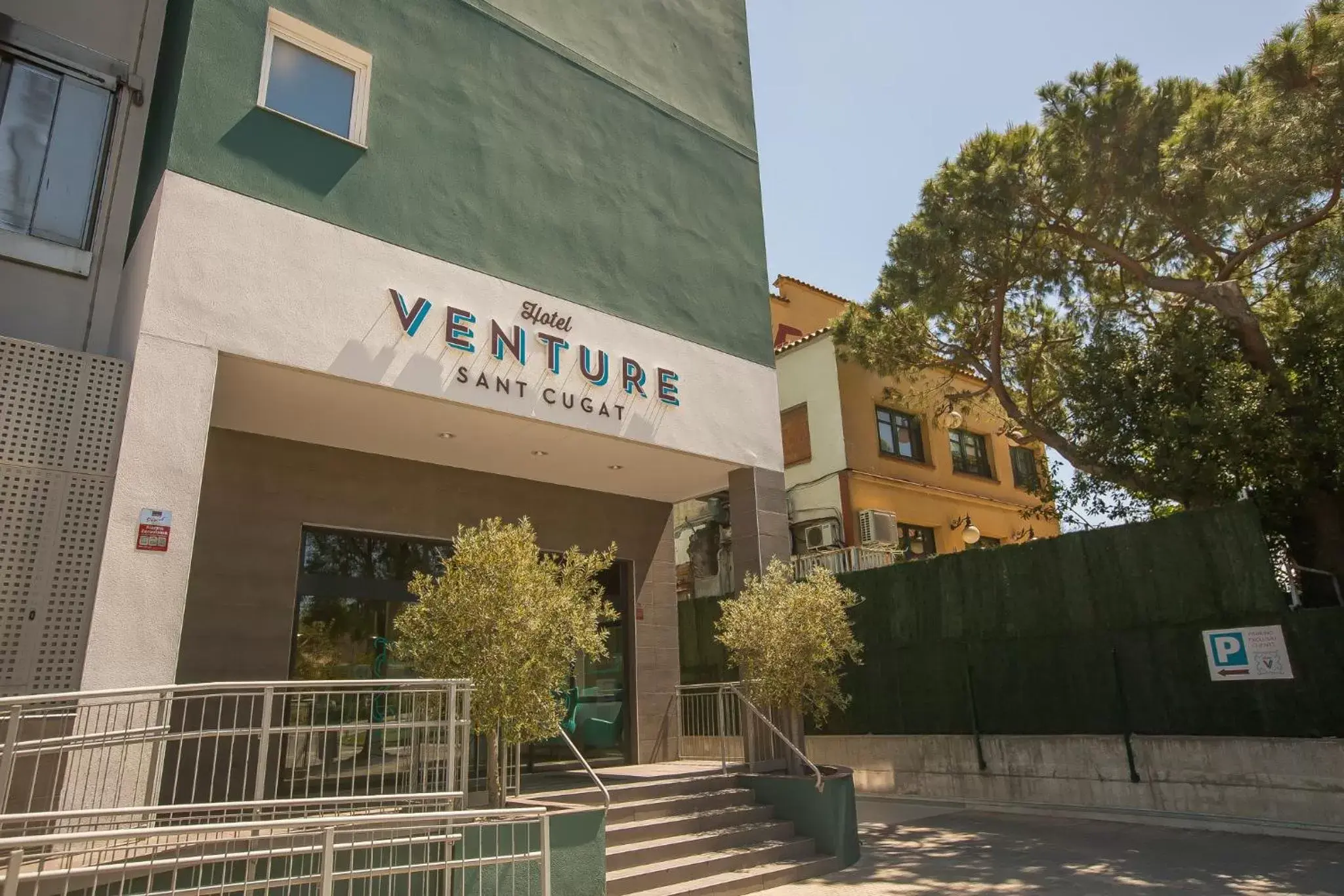 Facade/entrance in Hotel Venture Sant Cugat